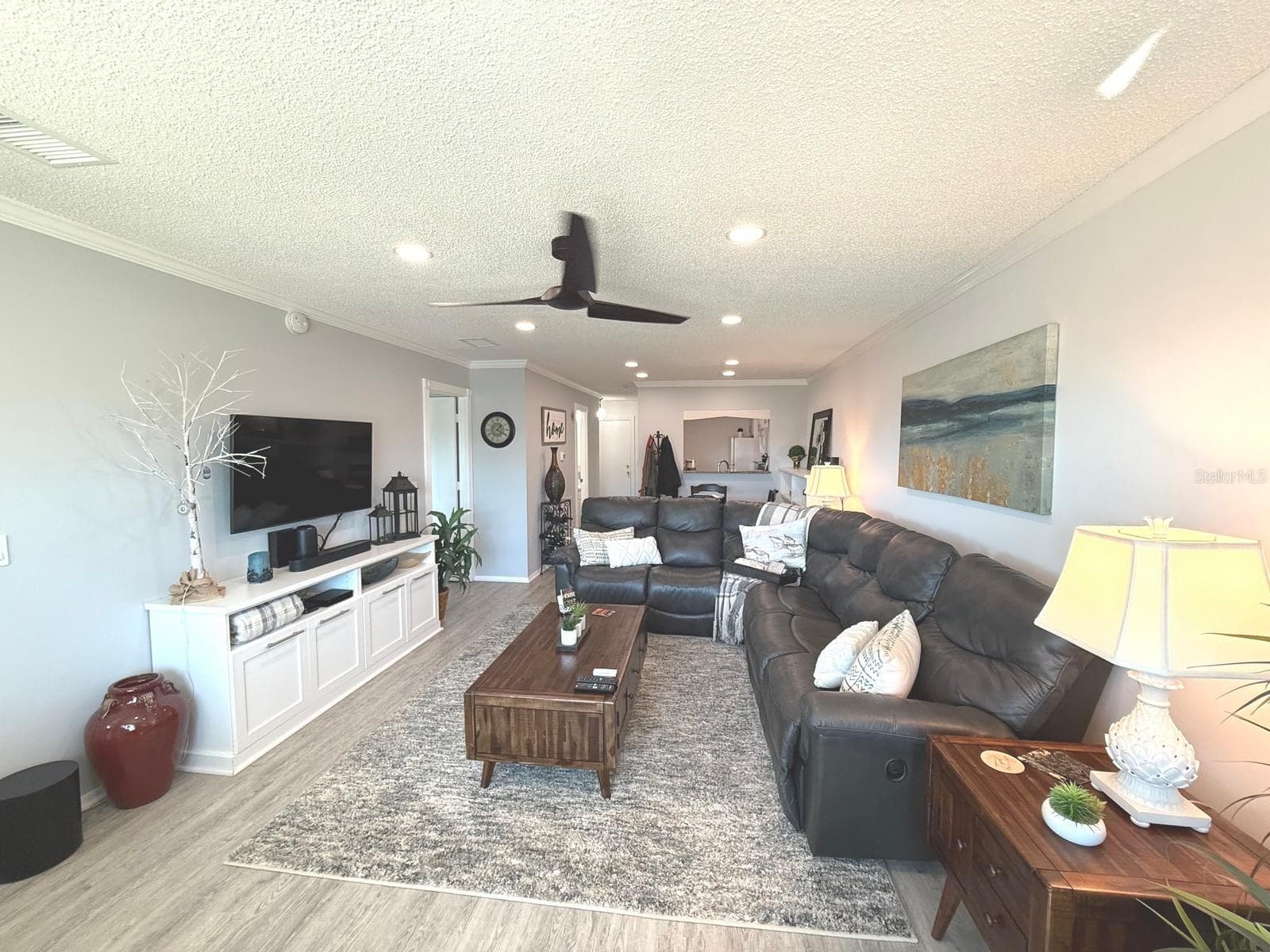 Beautifully UPDATED - 100 BLUFF VIEW DR #317A, BELLEAIR BLUFFS