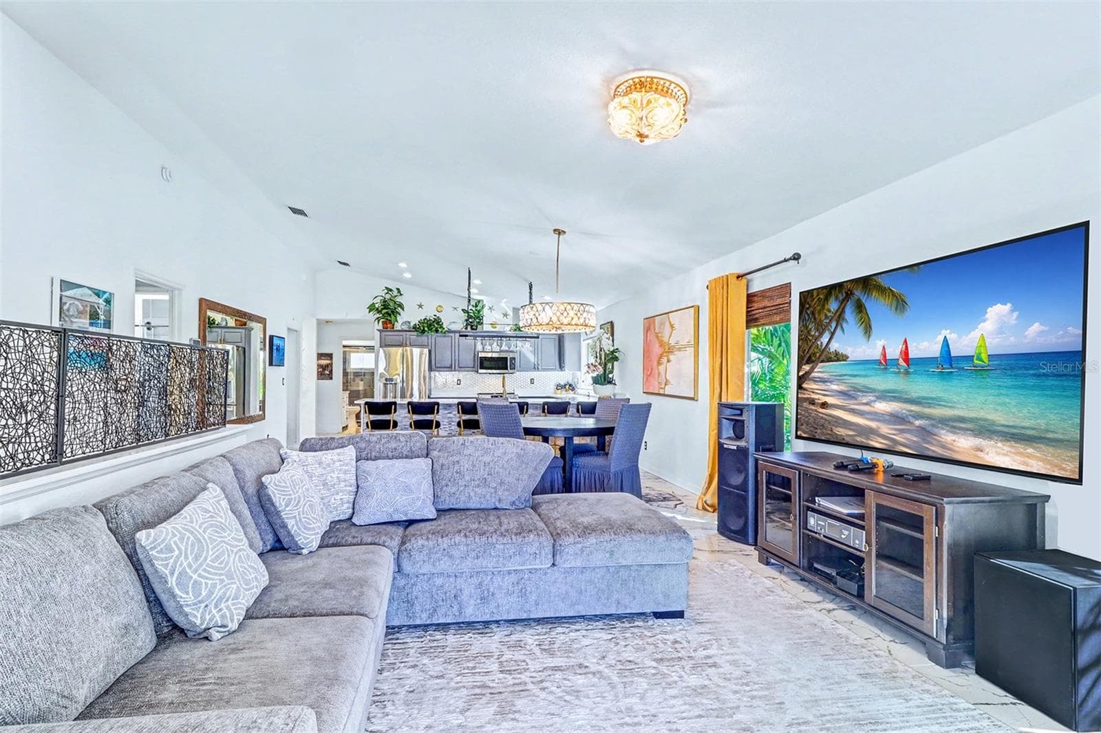 Single Family Residence at 15517 GULF BLVD, REDINGTON BEACH, photo 20 of 48