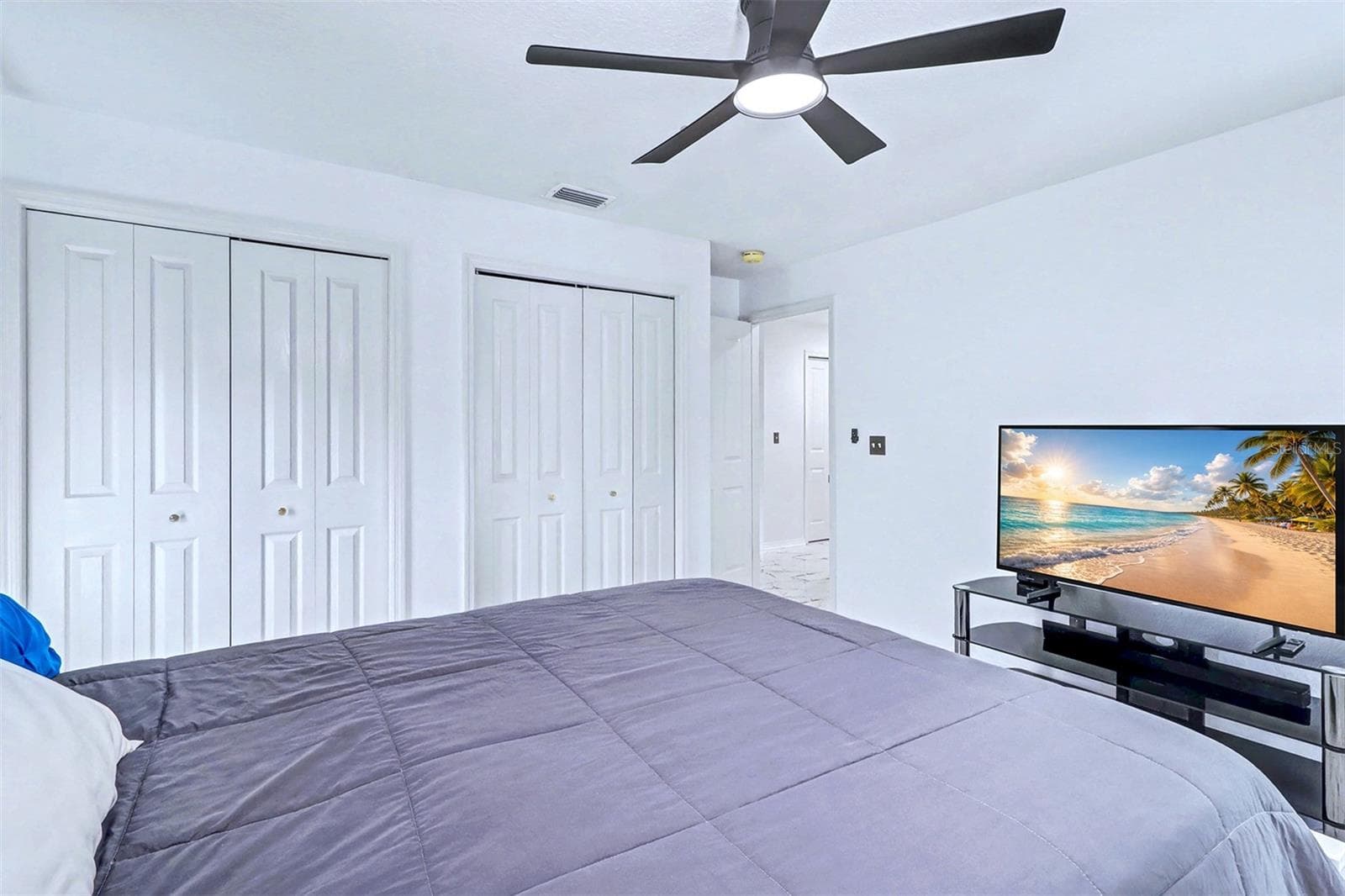 Single Family Residence at 15517 GULF BLVD, REDINGTON BEACH, photo 37 of 48