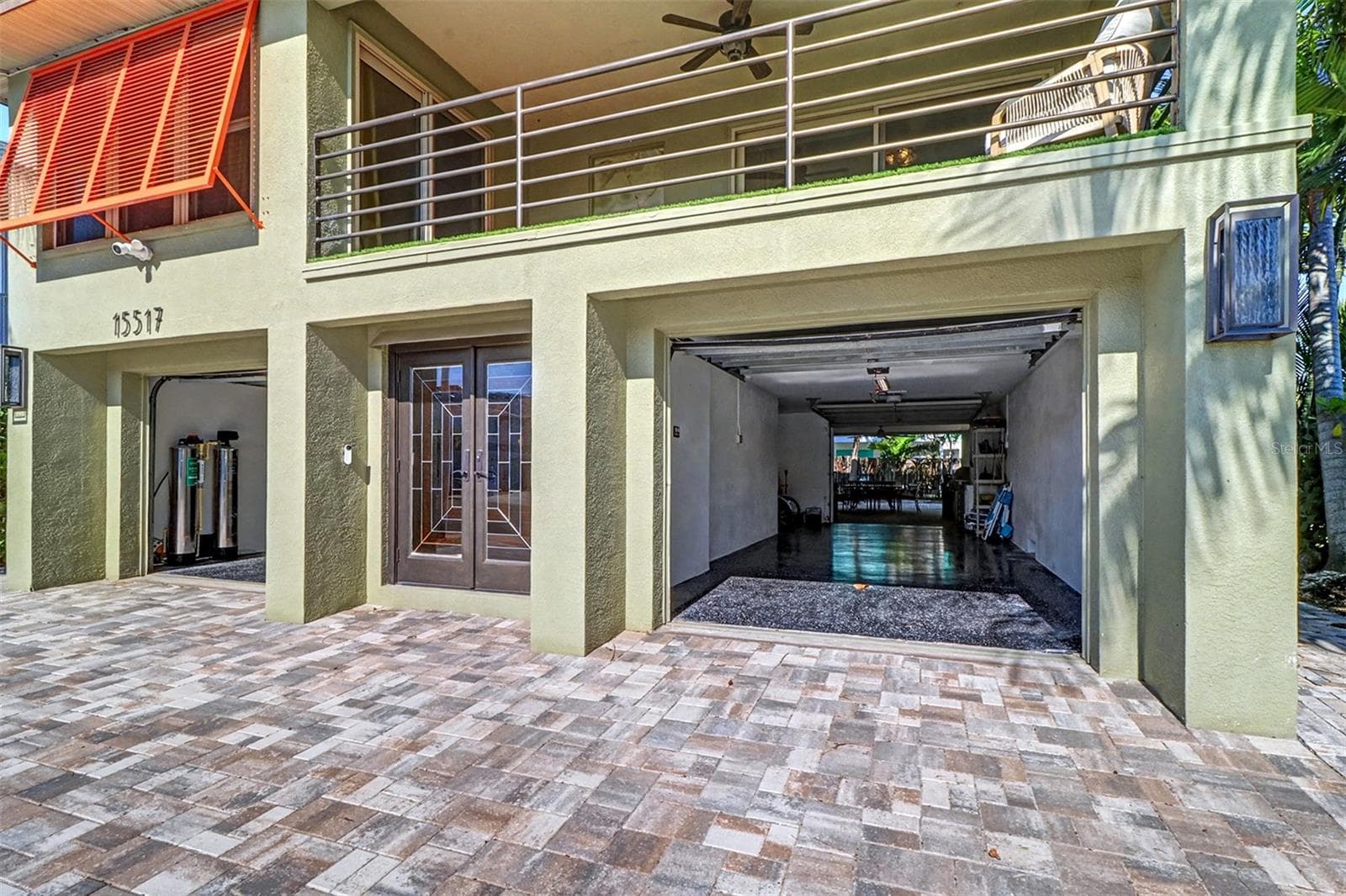 Single Family Residence at 15517 GULF BLVD, REDINGTON BEACH, photo 4 of 48