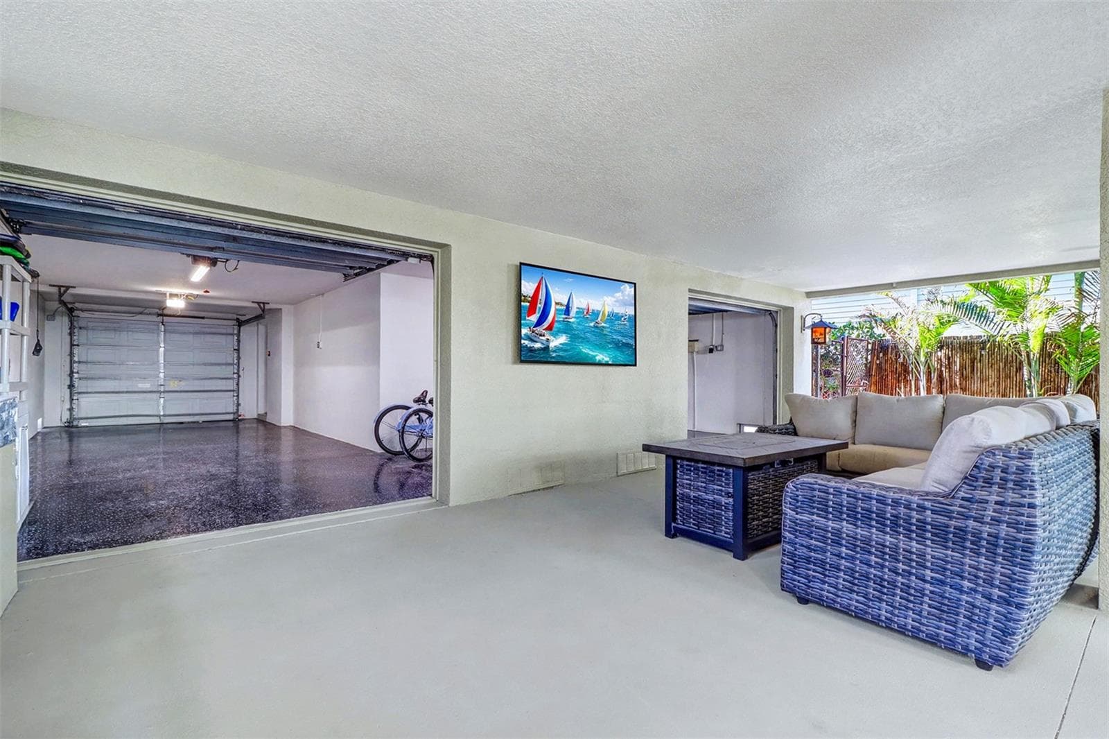 Single Family Residence at 15517 GULF BLVD, REDINGTON BEACH, photo 7 of 48