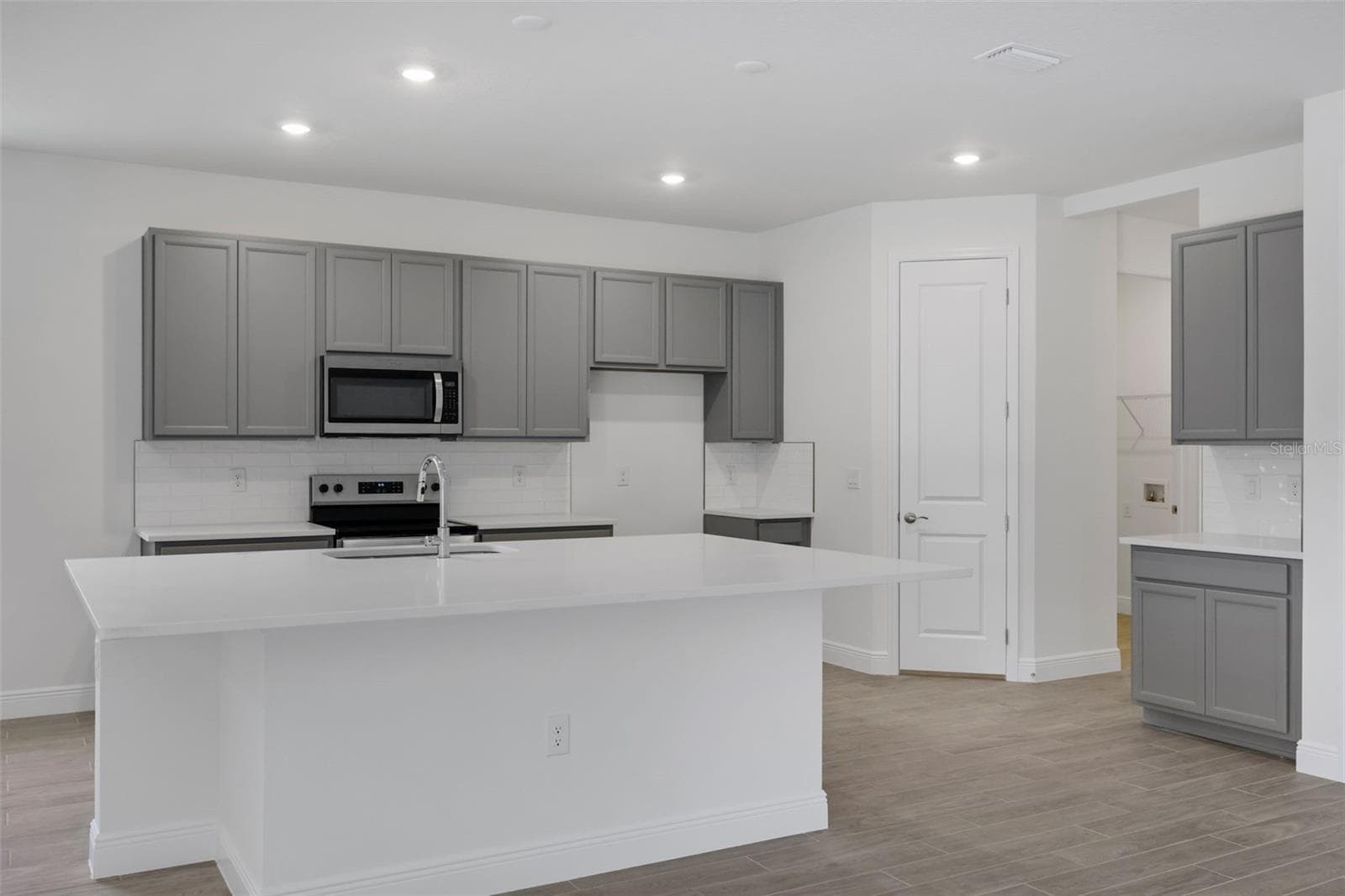 Single Family Residence at 17374 CRISP APPLE LN, LAND O LAKES, photo 26 of 42