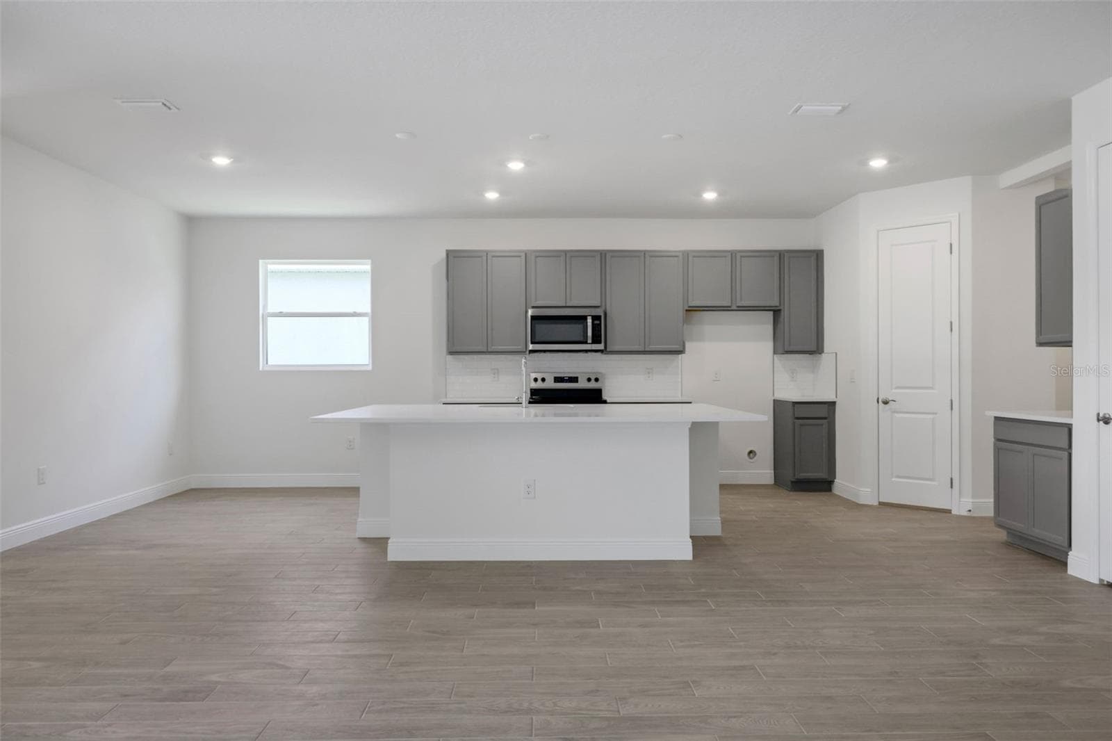 Single Family Residence at 17374 CRISP APPLE LN, LAND O LAKES, photo 31 of 42