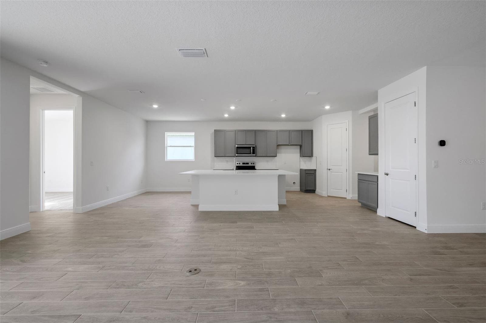 Single Family Residence at 17374 CRISP APPLE LN, LAND O LAKES, photo 32 of 42