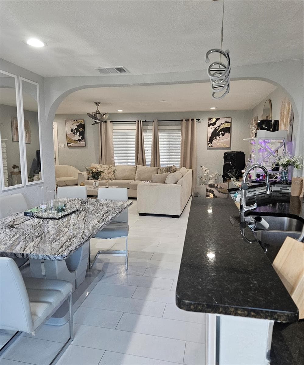 Single Family Residence at 9306 FOREST HILLS DR, TAMPA, photo 4 of 16