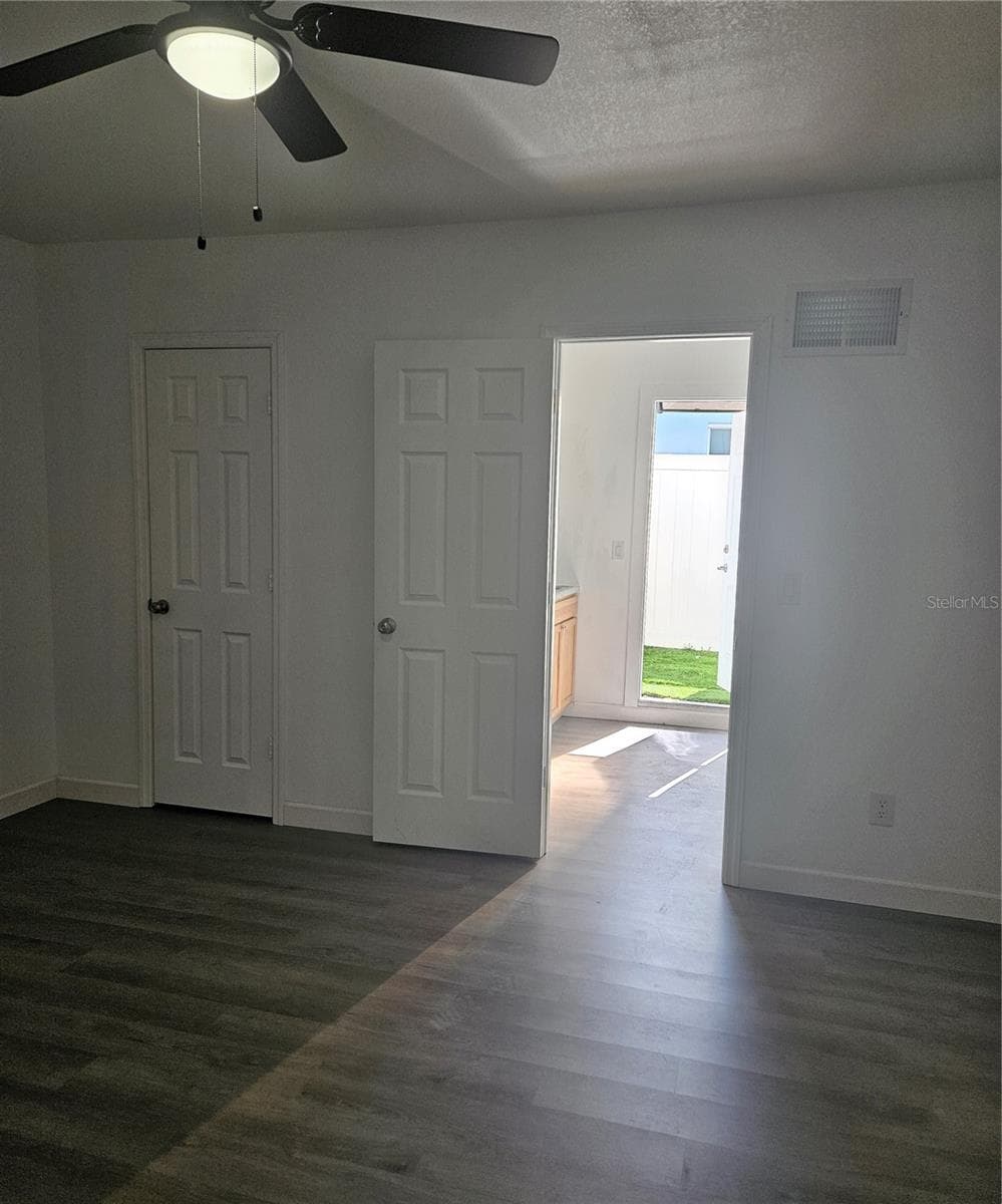 Single Family Residence at 9306 FOREST HILLS DR, TAMPA, photo 11 of 16