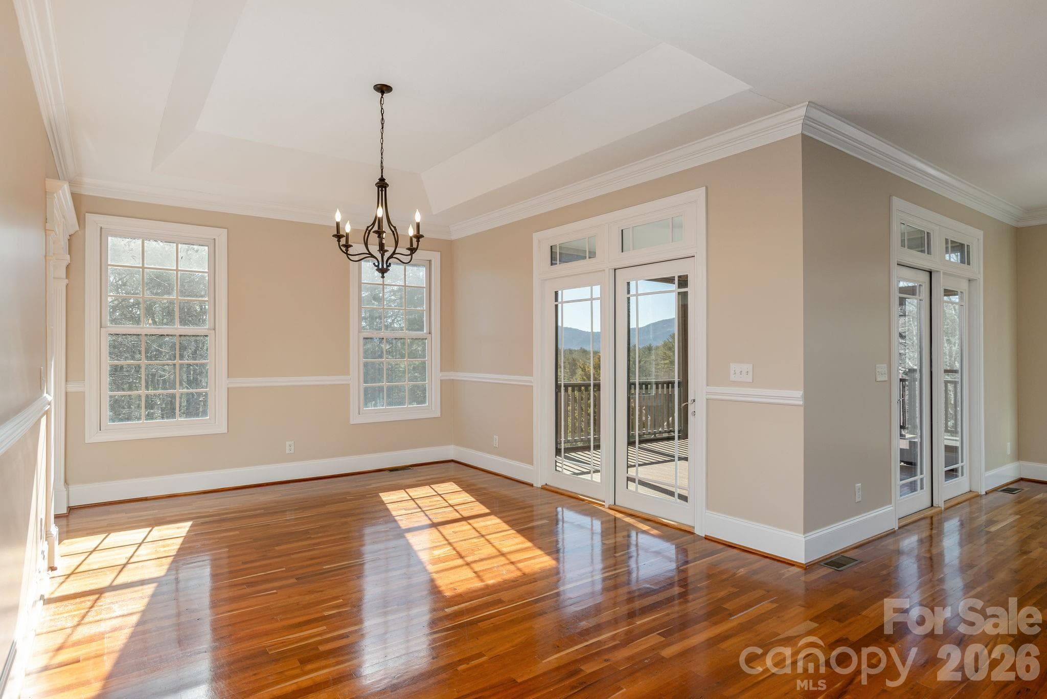 Single Family Residence at 16 WINTERBERRY Drive, Hendersonville, photo 10 of 48