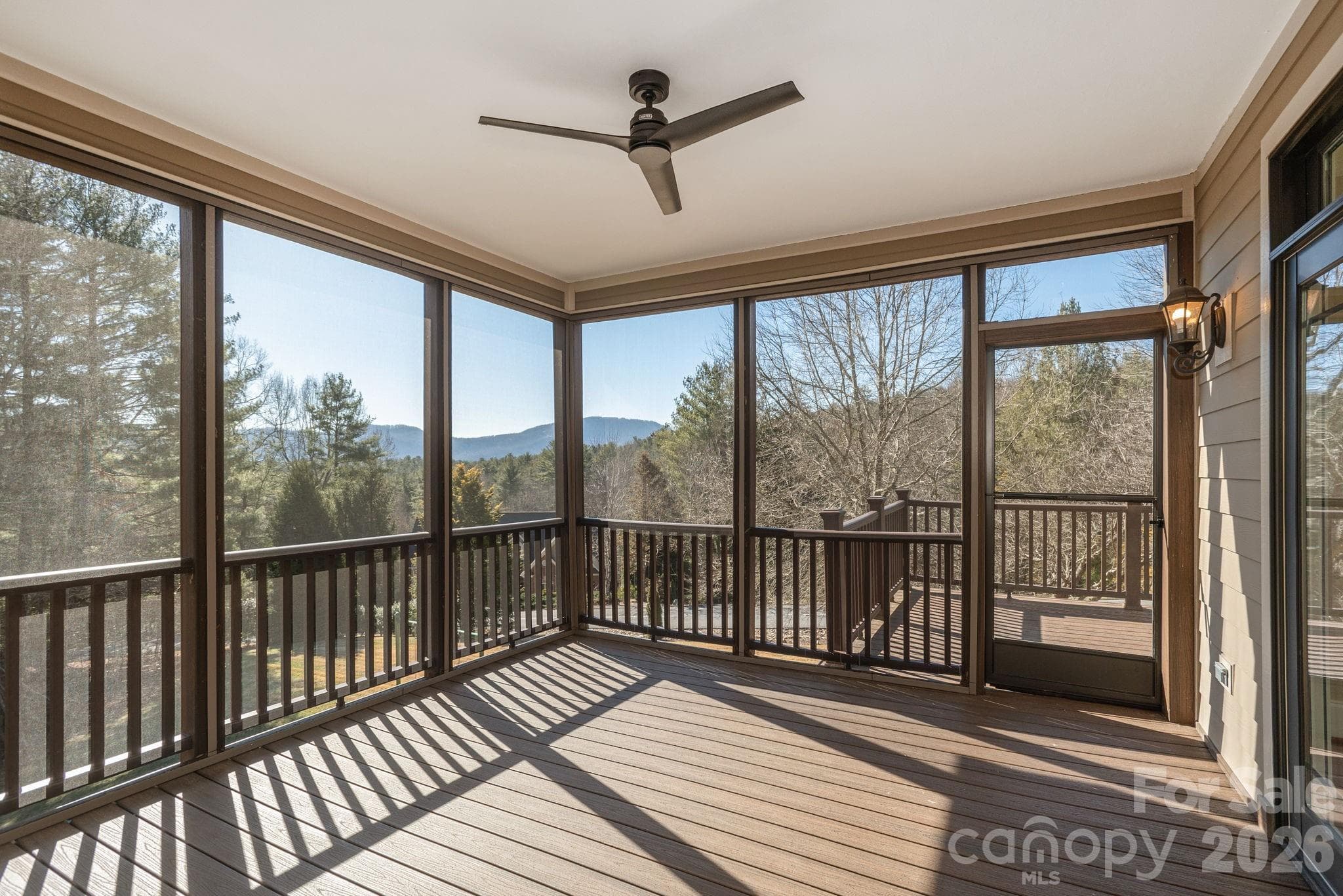 Single Family Residence at 16 WINTERBERRY Drive, Hendersonville, photo 11 of 48