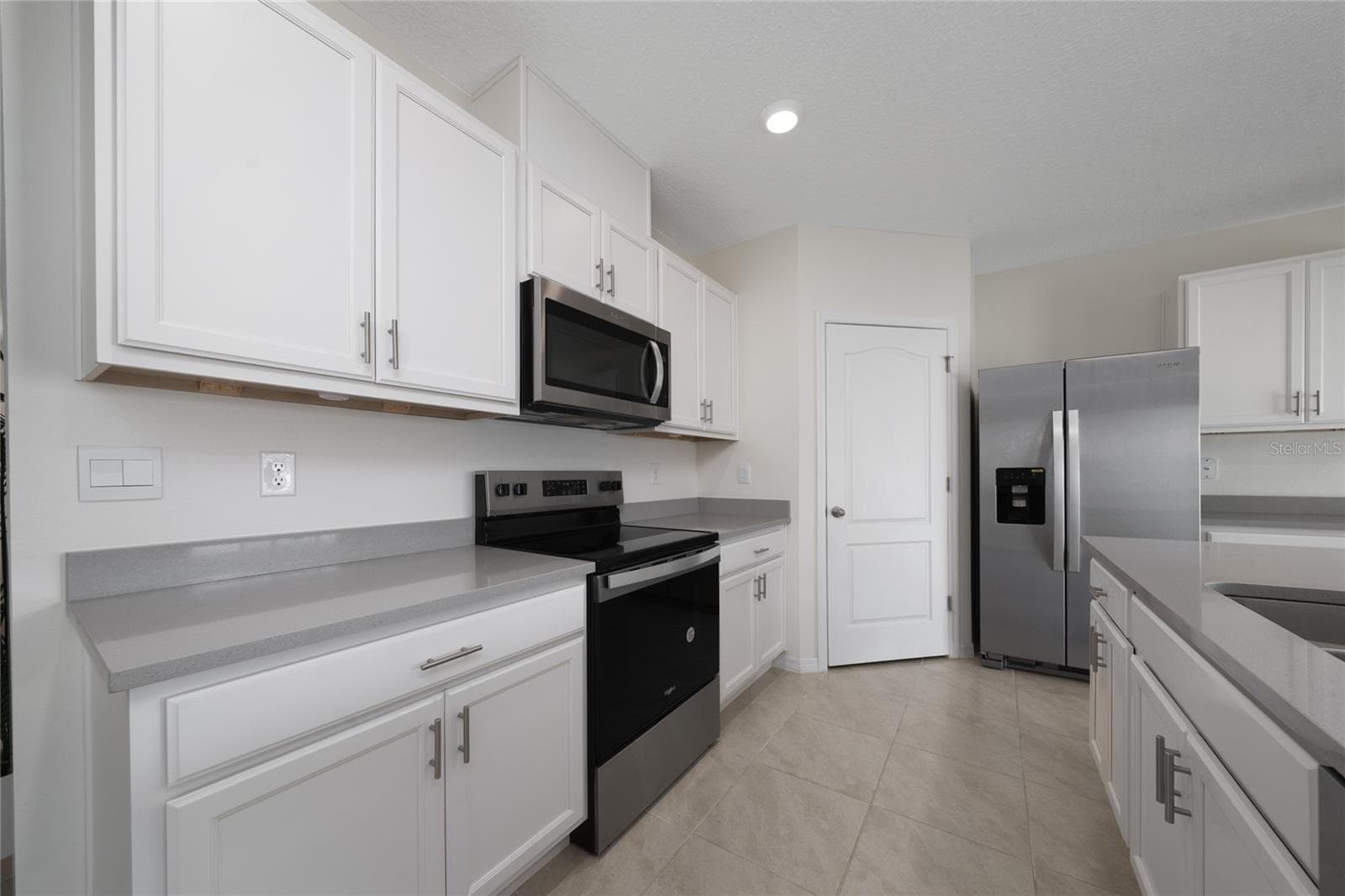 Single Family Residence at 955 BEAR HAMMOCK DR, UMATILLA, photo 24 of 31