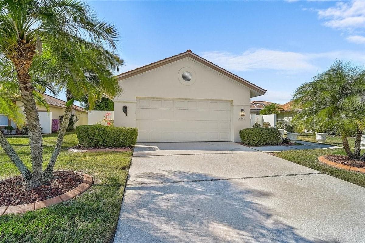 Single Family Residence at 4640 PERIDIA BLVD E, BRADENTON, photo 2 of 35