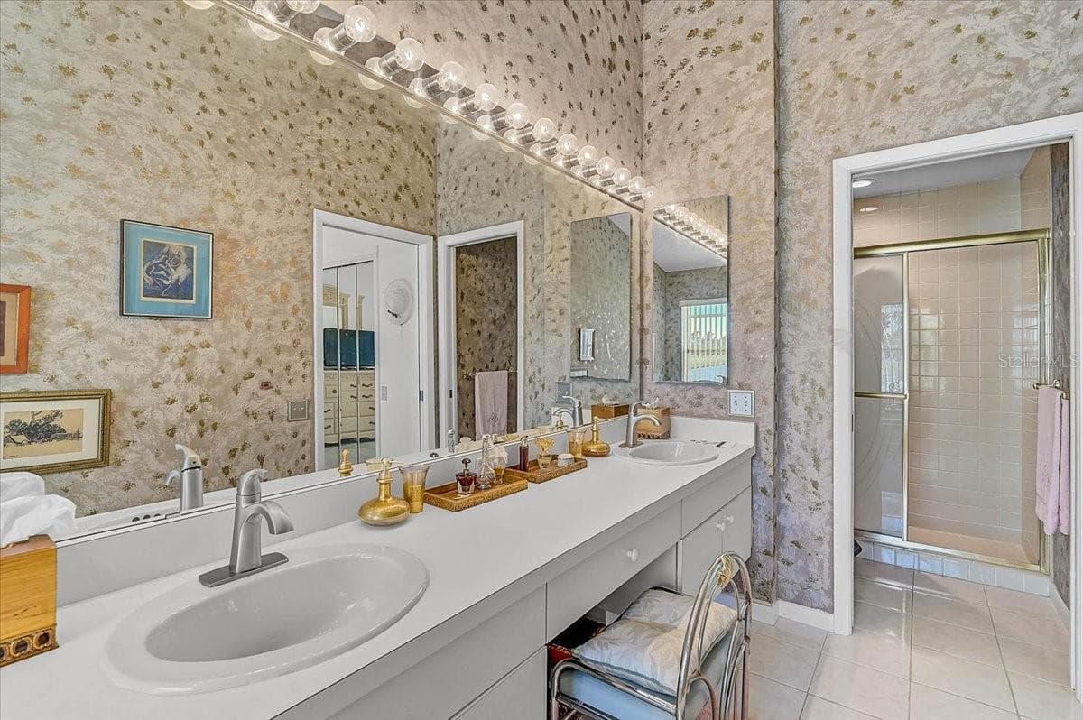 Primary Bathroom - 4640 PERIDIA BLVD E, BRADENTON