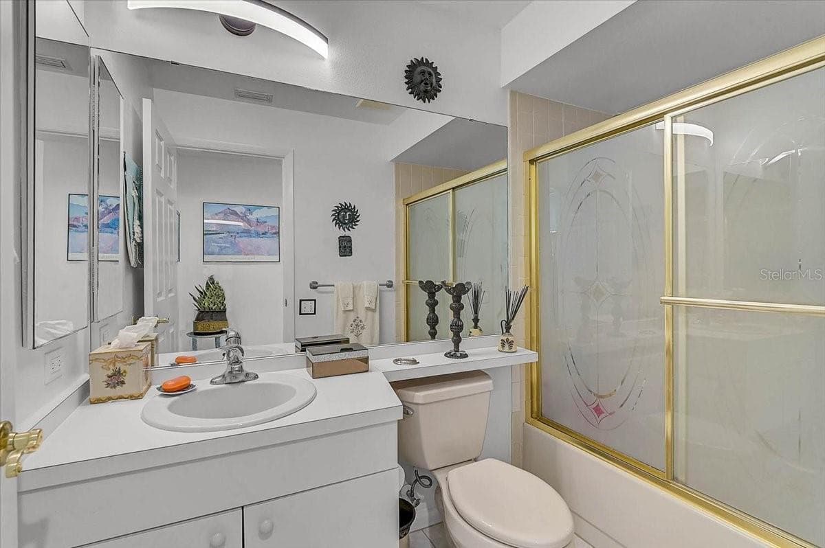 2nd Bathroom - 4640 PERIDIA BLVD E, BRADENTON