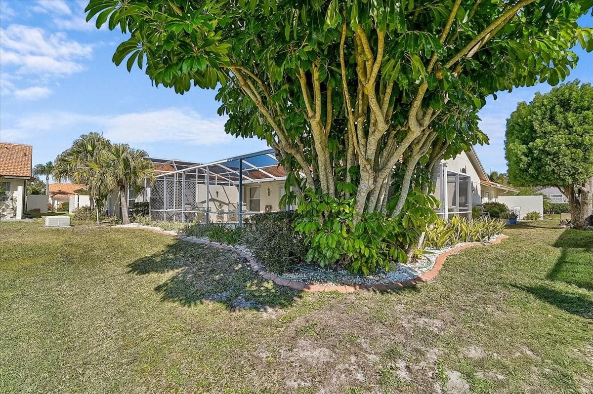 Single Family Residence at 4640 PERIDIA BLVD E, BRADENTON, photo 32 of 35