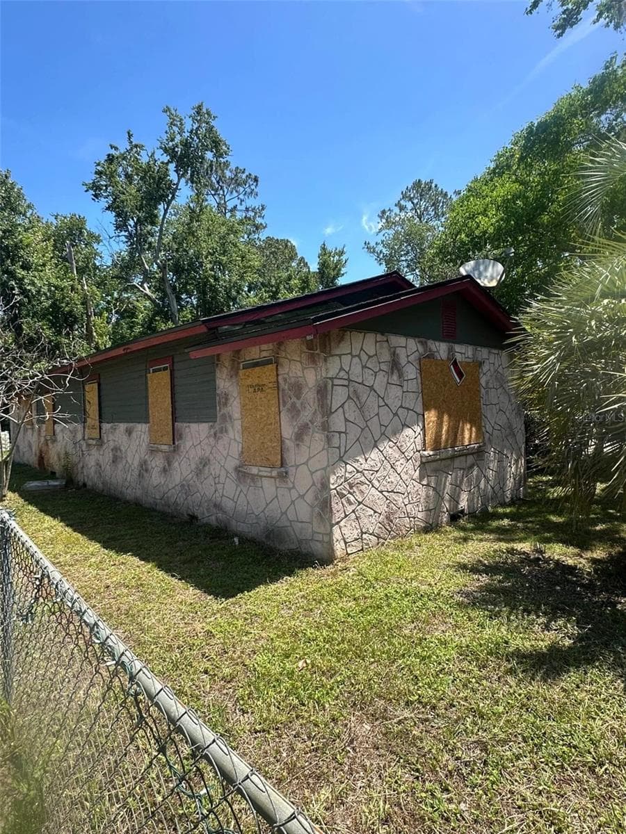 Single Family Residence at 5851 DUNMIRE AVE, JACKSONVILLE, photo 5 of 34