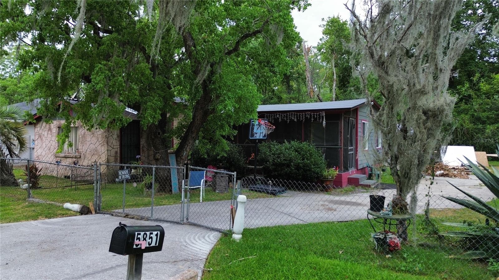 Single Family Residence at 5851 DUNMIRE AVE, JACKSONVILLE, photo 11 of 34