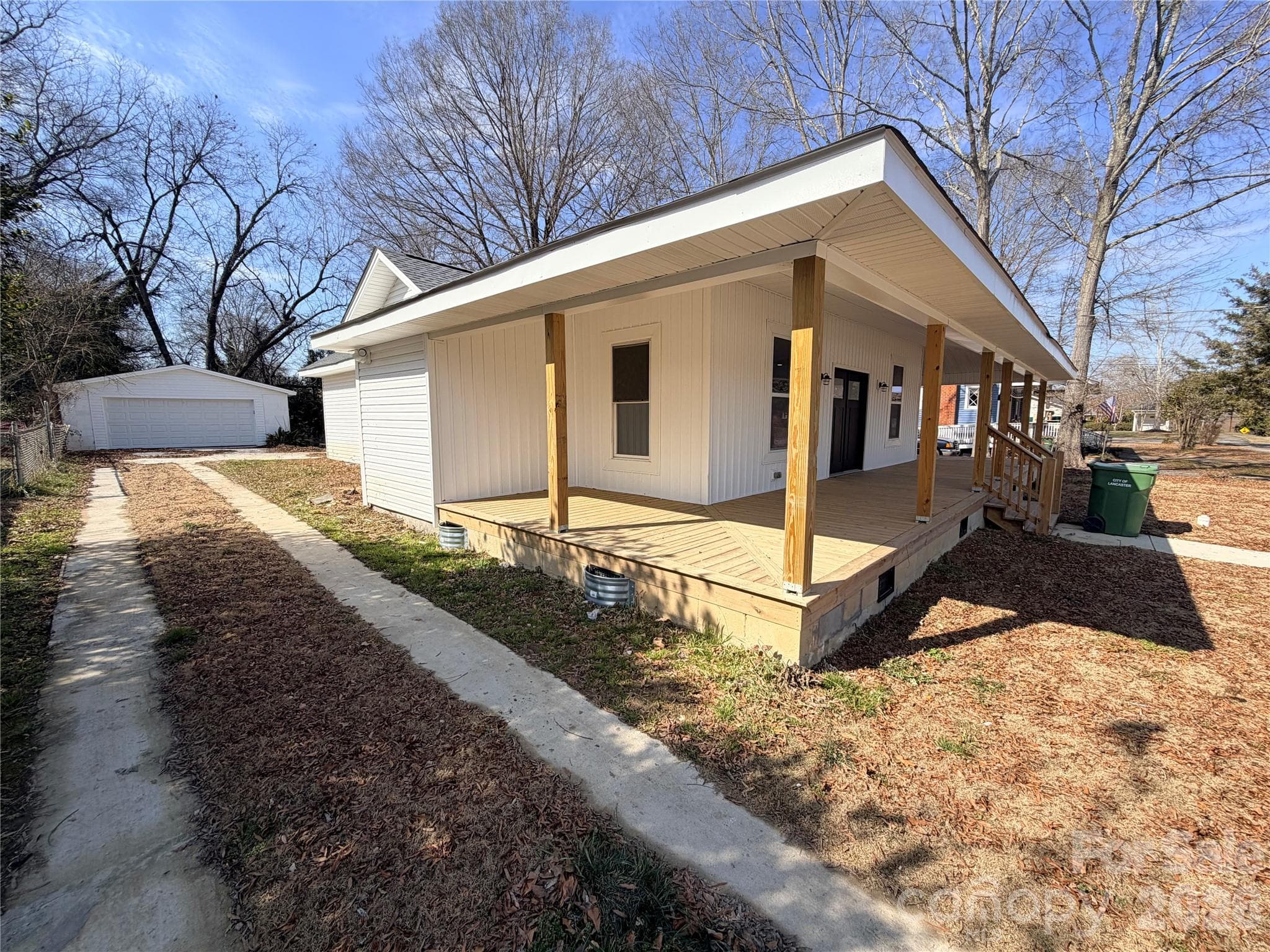 Single Family Residence at 308 N Catawba Street, Lancaster, photo 2 of 18