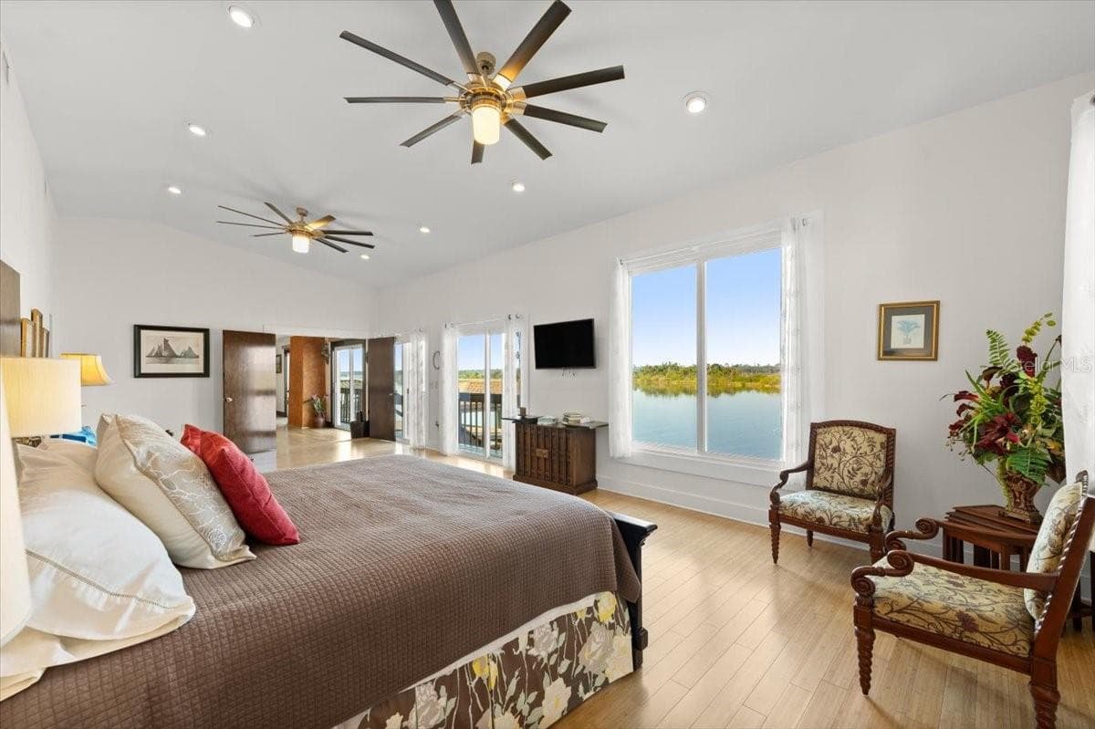 Single Family Residence at 2306 JOHN ANDERSON DR, ORMOND BEACH, photo 23 of 57