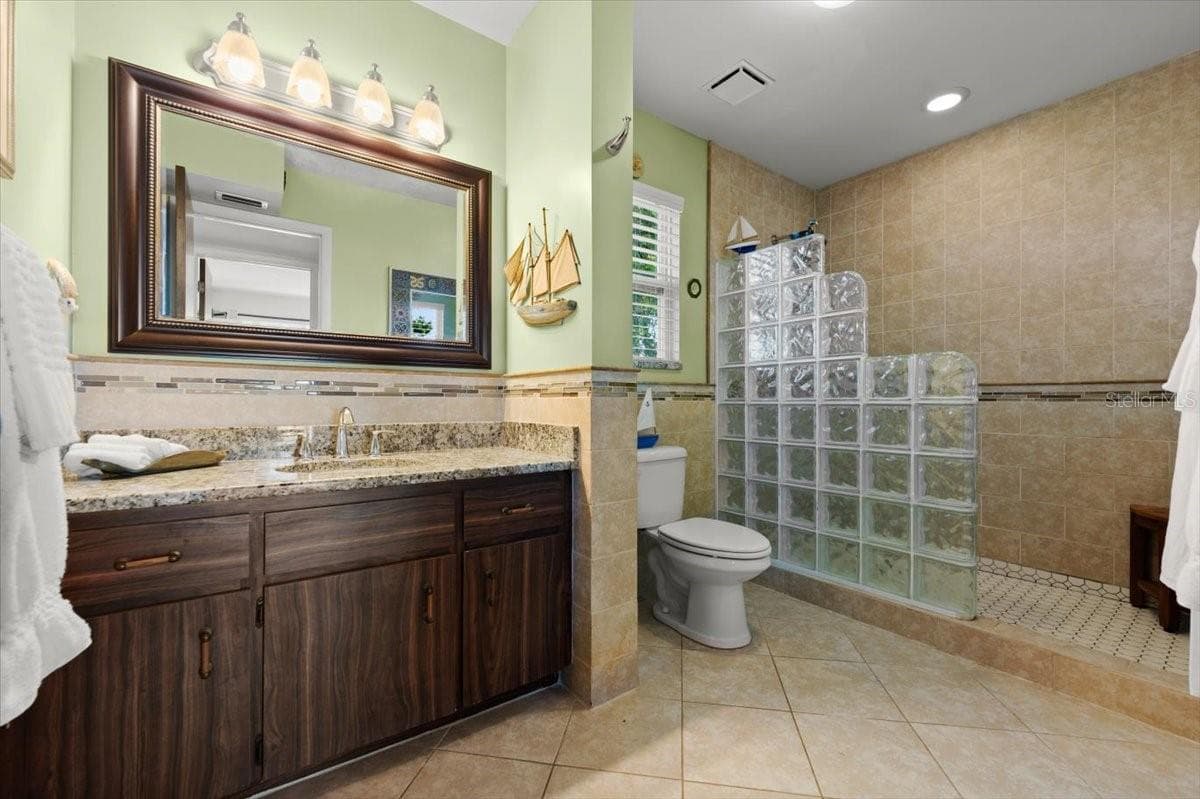 Single Family Residence at 2306 JOHN ANDERSON DR, ORMOND BEACH, photo 33 of 57