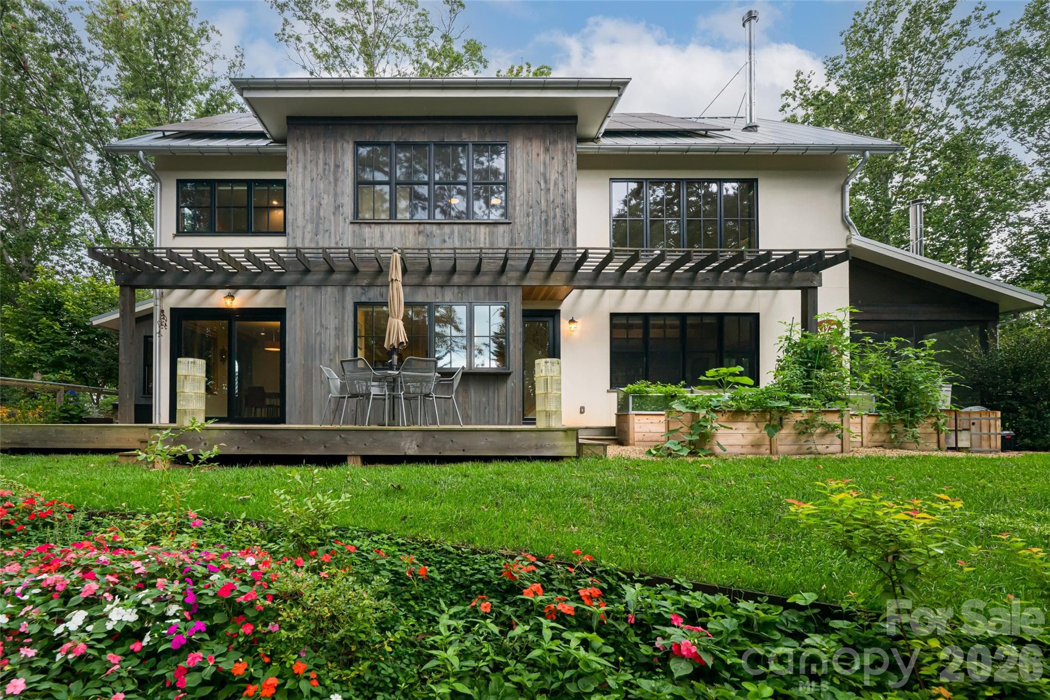 Raised beds, cedar hot tub, entertaining deck and fenced back yard - 7 Bee Balm Way, Asheville