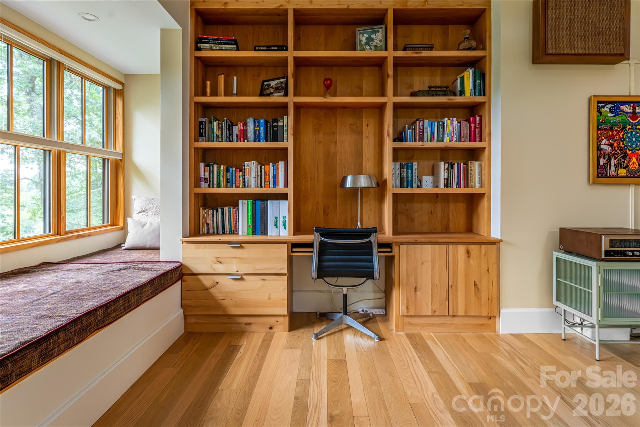 Loft creative area with reading nook - 7 Bee Balm Way, Asheville