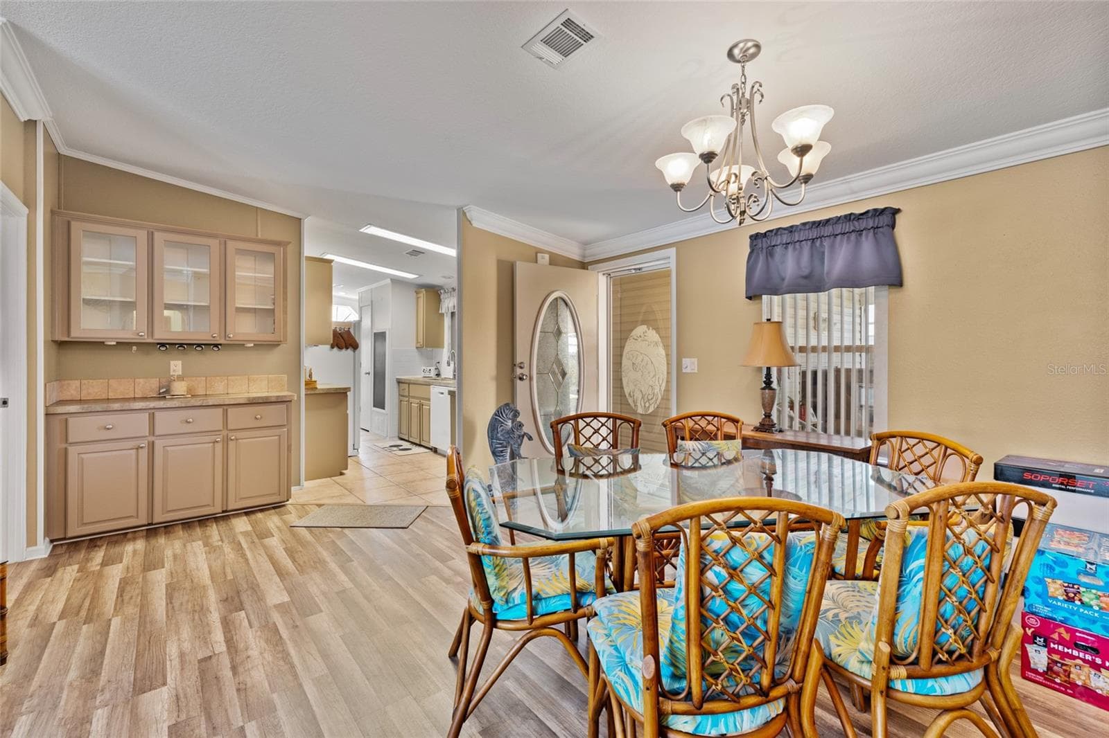 Manufactured Home at 134 AMERICANA CT NE #216, ST PETERSBURG, photo 8 of 55