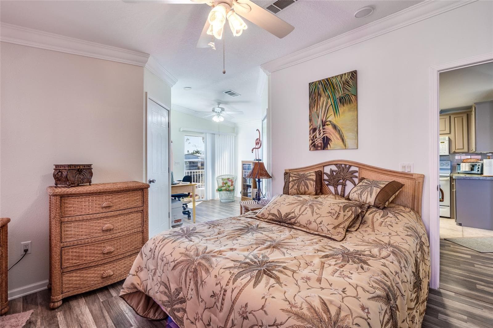 Manufactured Home at 134 AMERICANA CT NE #216, ST PETERSBURG, photo 26 of 55
