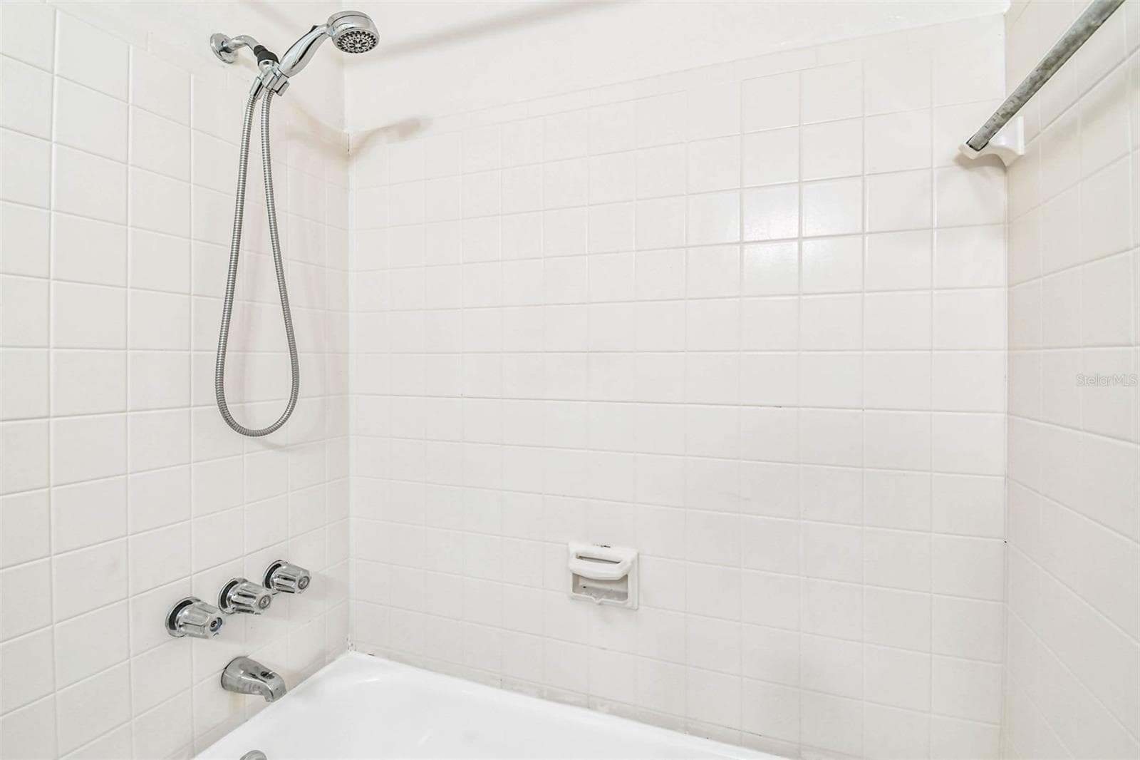 East Residence Hall Bath - 1101 81ST AVE N, ST PETERSBURG