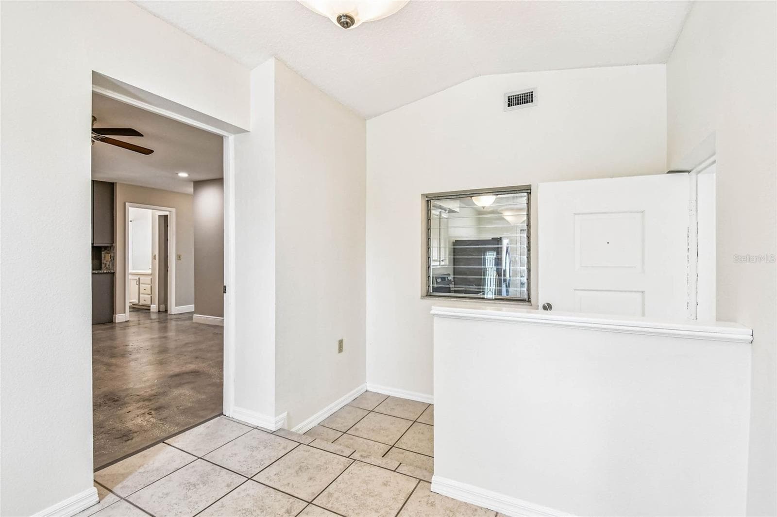West Residence Entrance - 1101 81ST AVE N, ST PETERSBURG