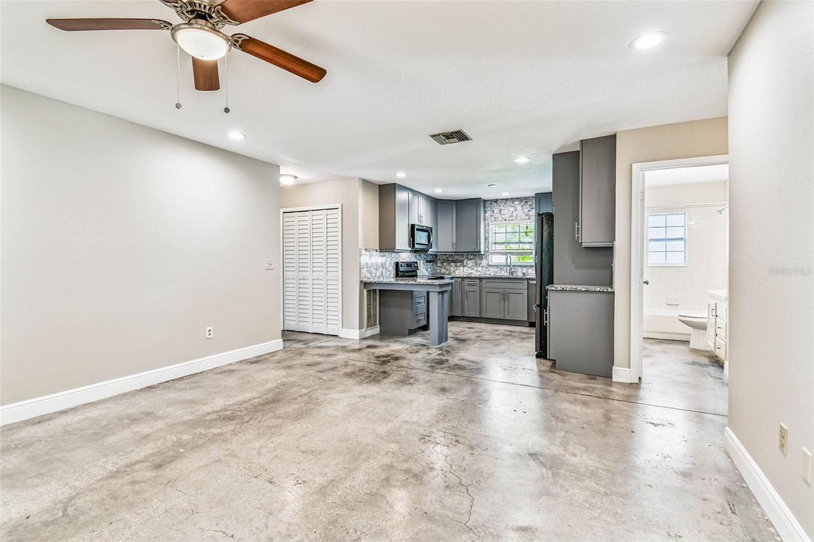 West Residence Living Room - 1101 81ST AVE N, ST PETERSBURG