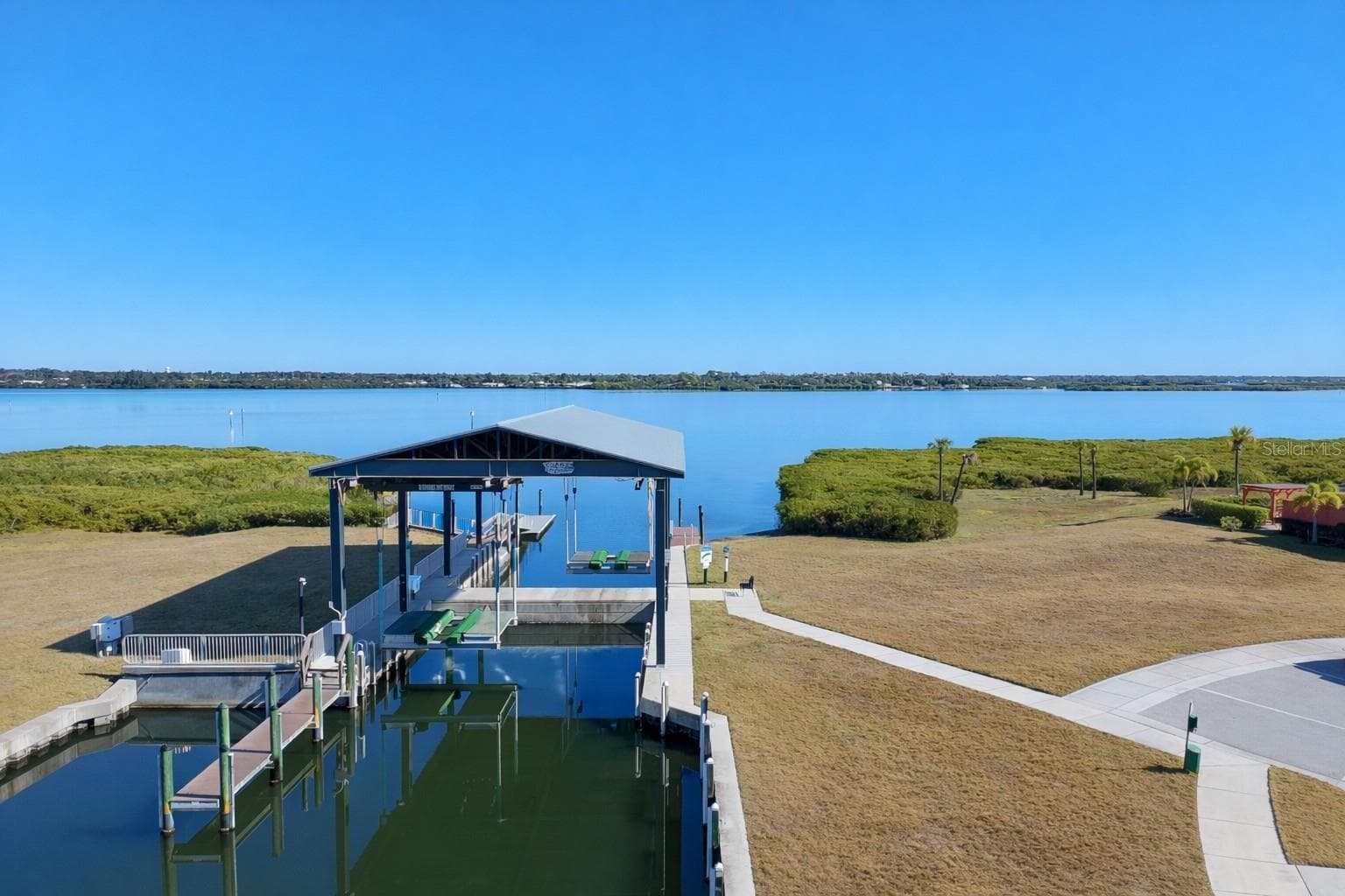 Tidewater Preserve Boat Lift - 1264 RIVERSCAPE ST #B, BRADENTON