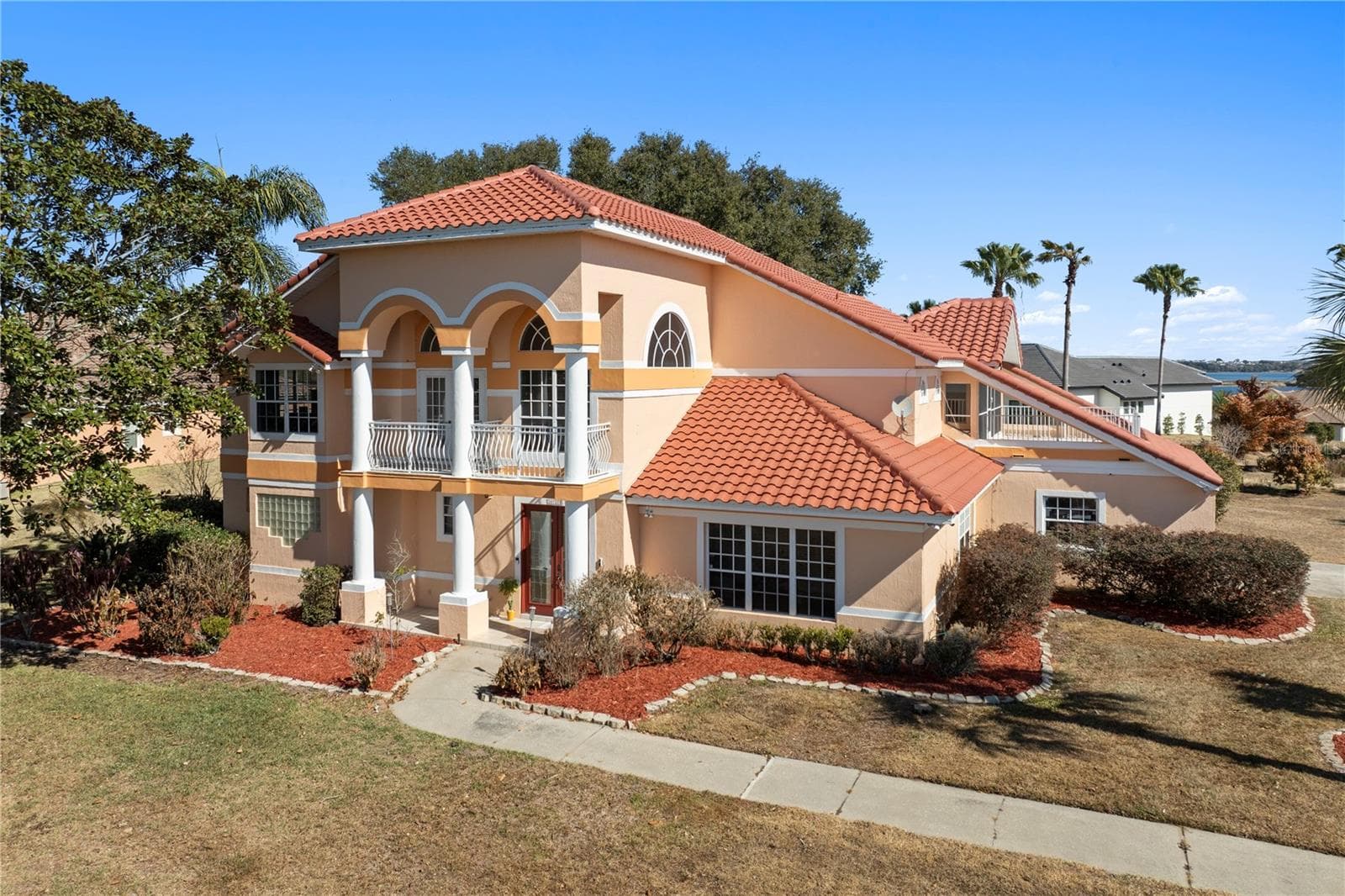 16727 ROYAL PALM DR