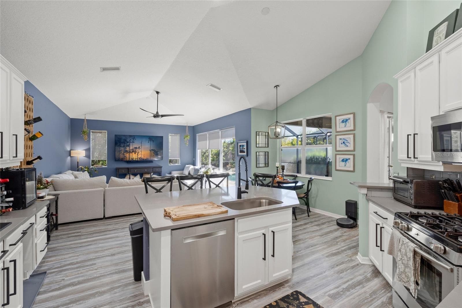Single Family Residence at 6723 TAILFEATHER WAY, BRADENTON, photo 13 of 40