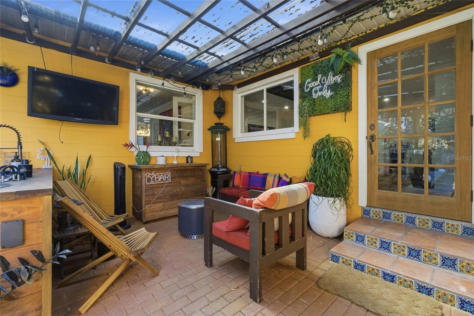 Main House - Outdoor Kitchen lounge space - 1927 ELAND AVE, WINTER PARK