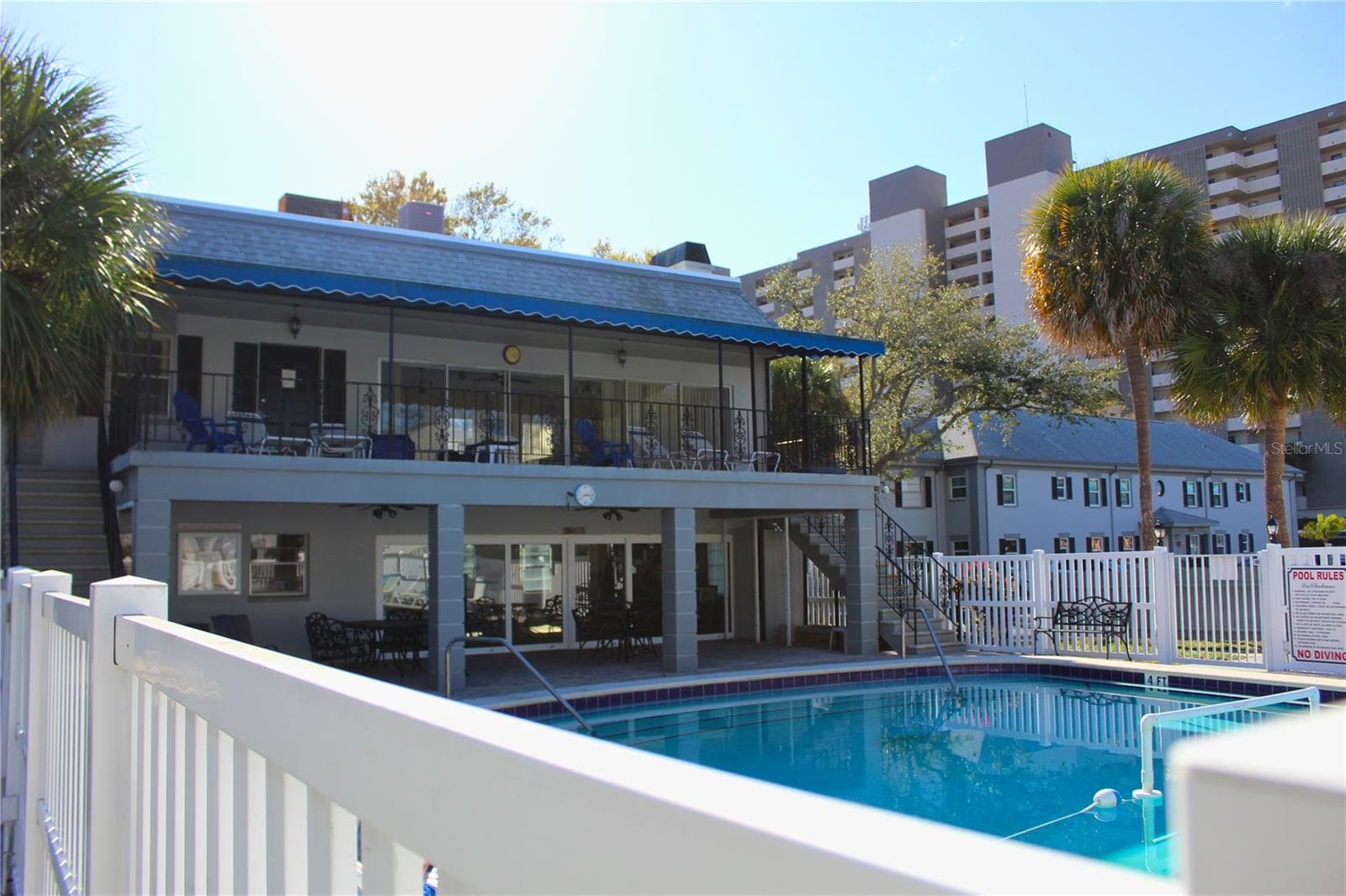 Community Pool and Community Center overlooking the pool. - 6930A PLACE DE LA PAIX #2B, SOUTH PASADENA