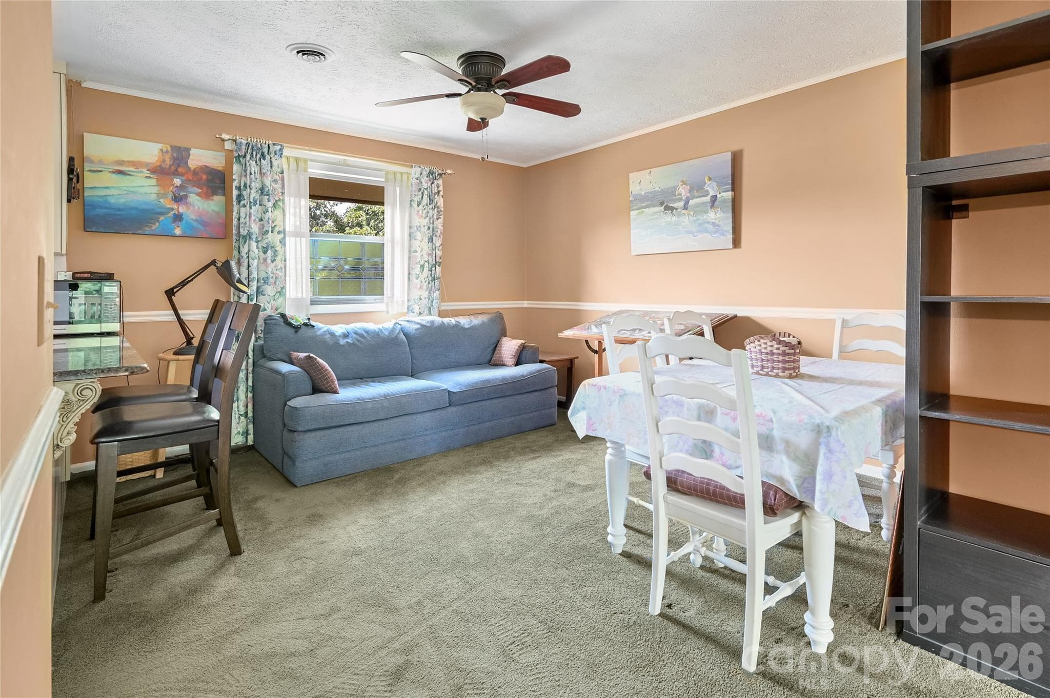dining room - Hendersonville