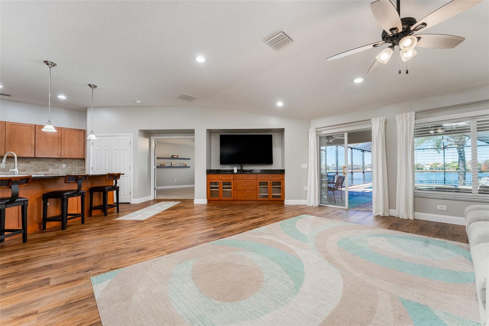 Family room 12x24 - 5431 SANDY SHELL DR, APOLLO BEACH