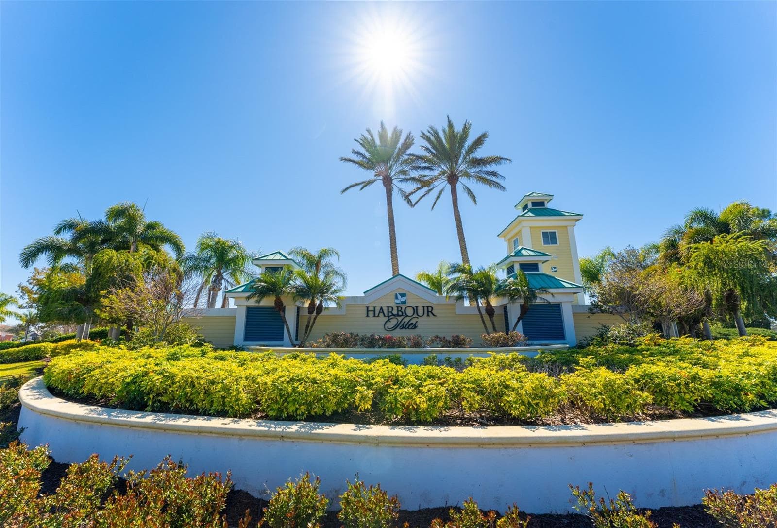 Welcoming Harbour Isles entrance - 5431 SANDY SHELL DR, APOLLO BEACH
