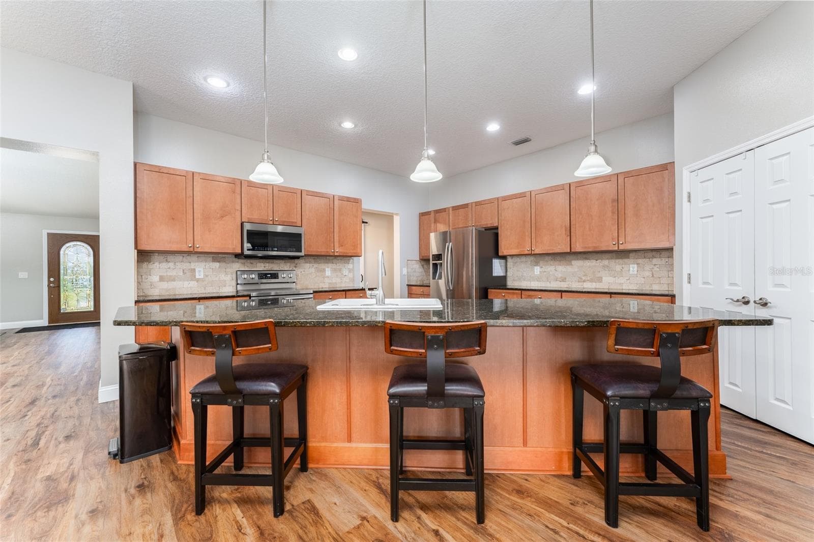 Kitchen 16x17 view from family room - 5431 SANDY SHELL DR, APOLLO BEACH