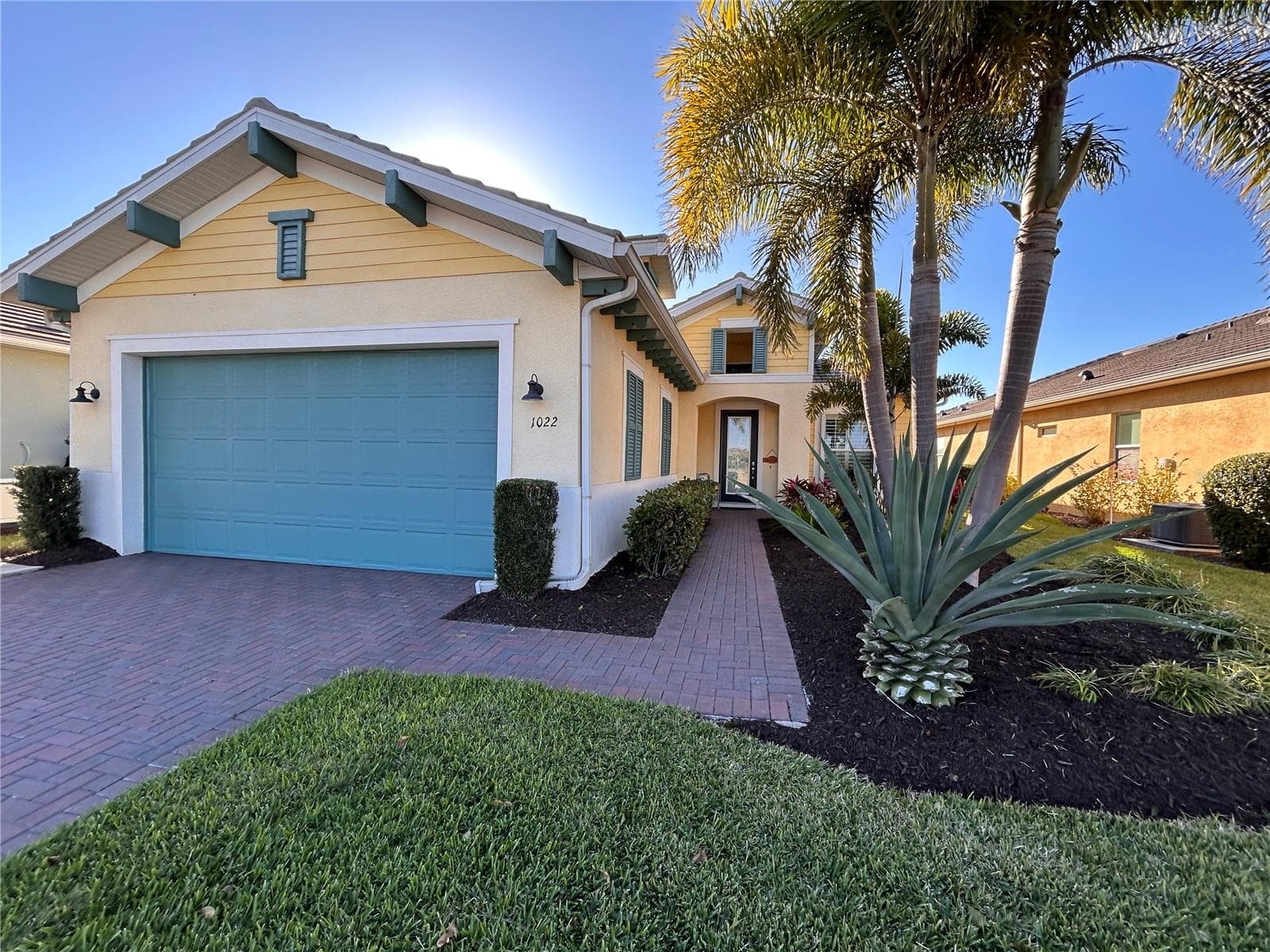 Single Family Residence at 1022 OVERLOOK CT, BRADENTON, photo 5 of 112