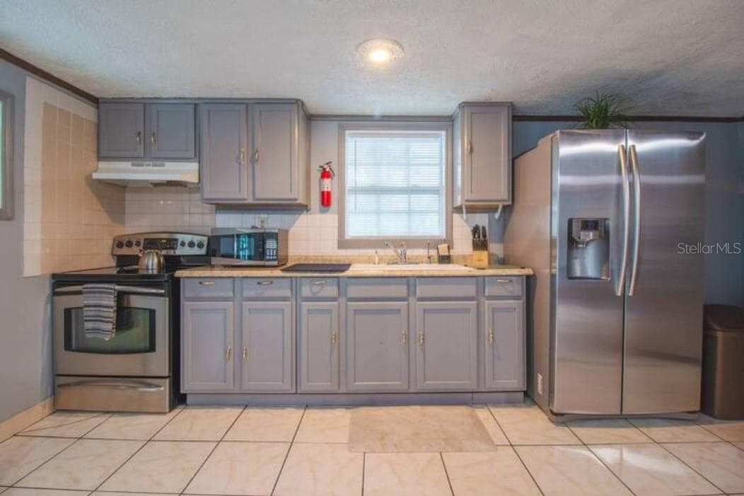 Single Family Residence at 1731 GRAYSON DR, ORLANDO, photo 5 of 33