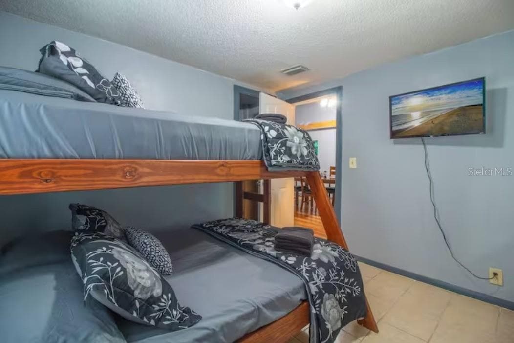Single Family Residence at 1731 GRAYSON DR, ORLANDO, photo 13 of 33