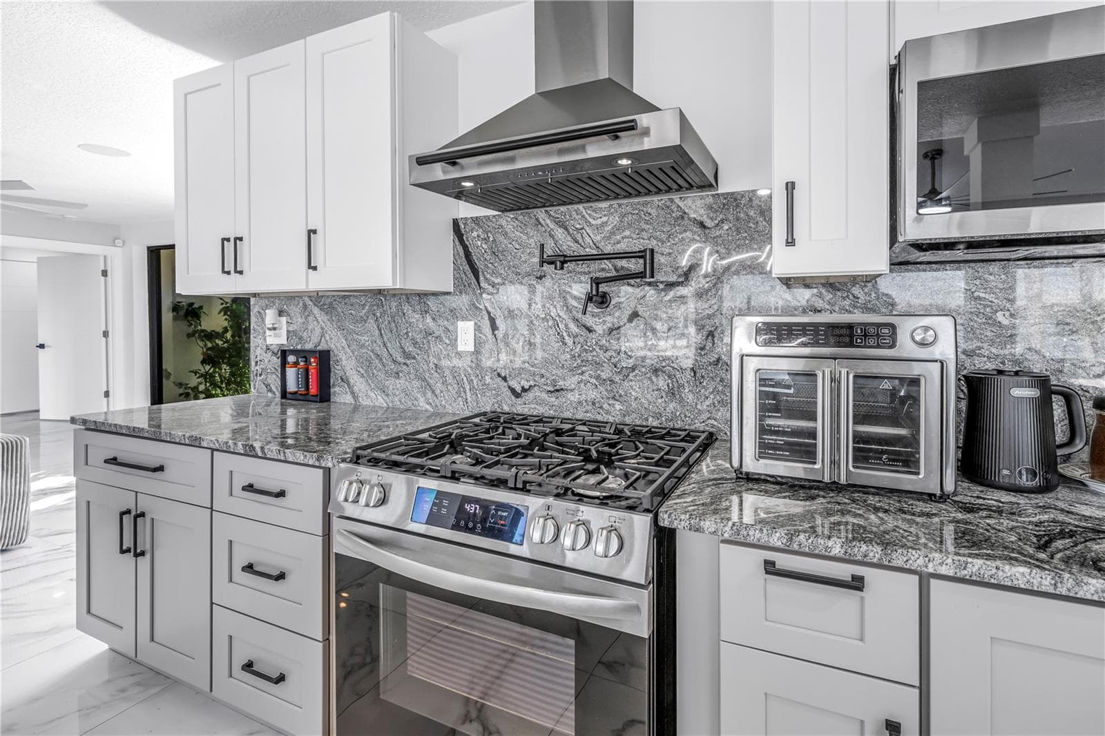 Single Family Residence at 583 CRYSTAL DR, MADEIRA BEACH, photo 22 of 100