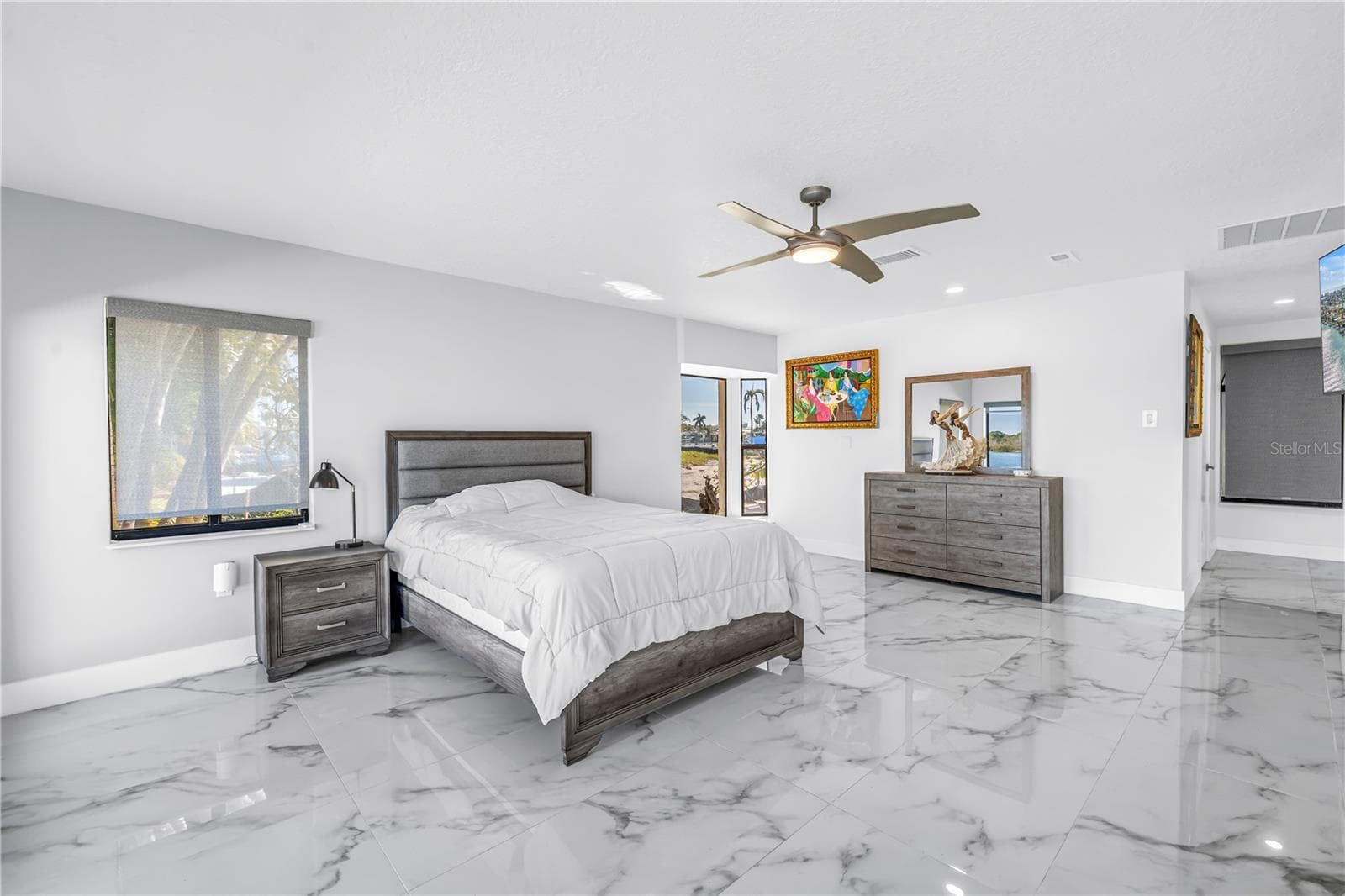 Single Family Residence at 583 CRYSTAL DR, MADEIRA BEACH, photo 32 of 100