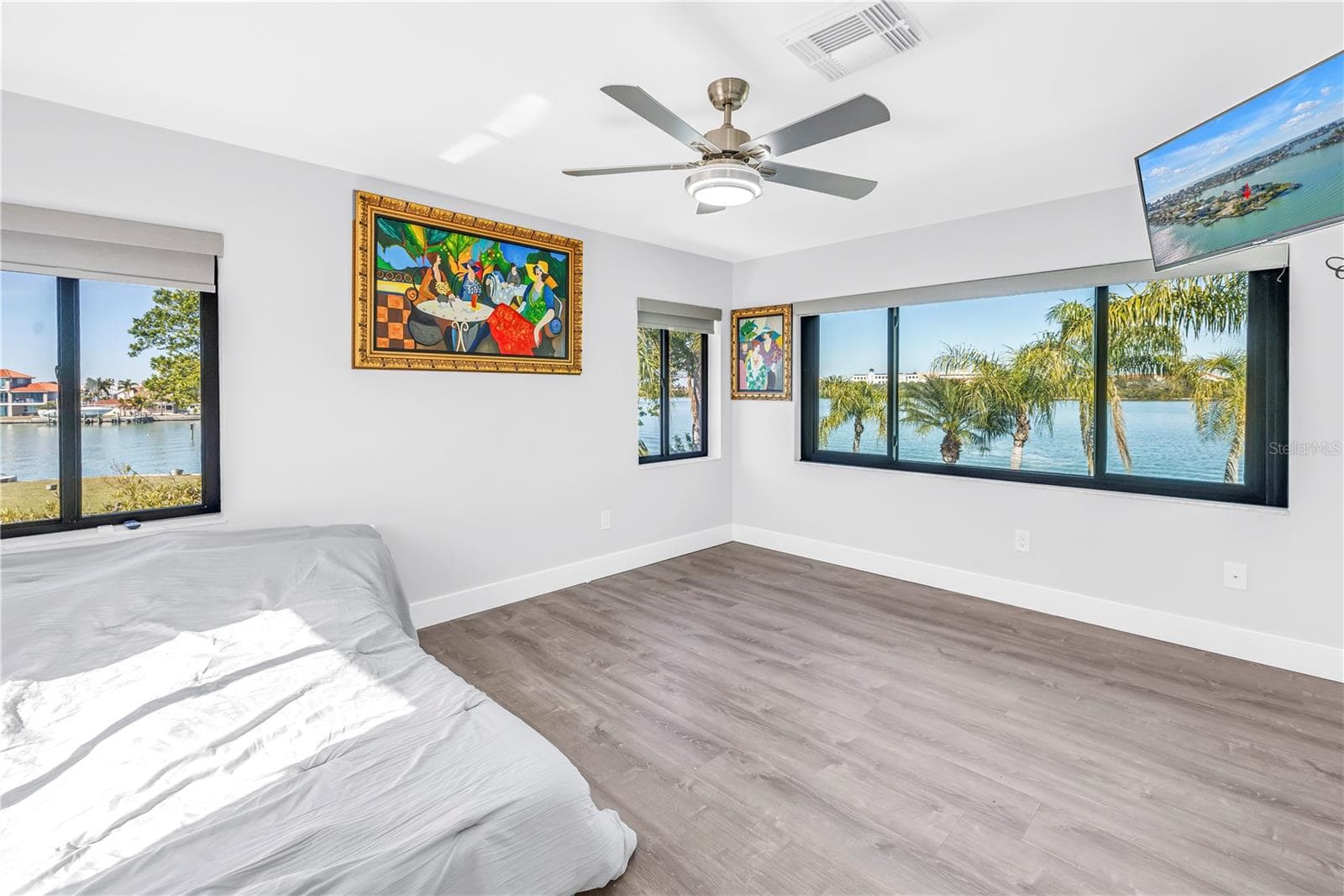 Single Family Residence at 583 CRYSTAL DR, MADEIRA BEACH, photo 62 of 100