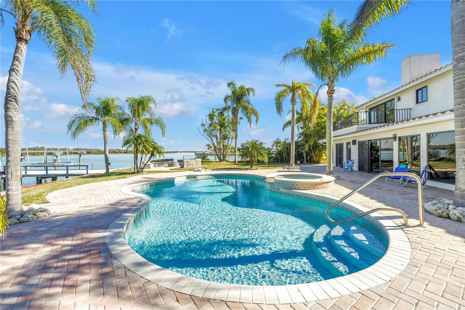 Single Family Residence at 583 CRYSTAL DR, MADEIRA BEACH, photo 77 of 100