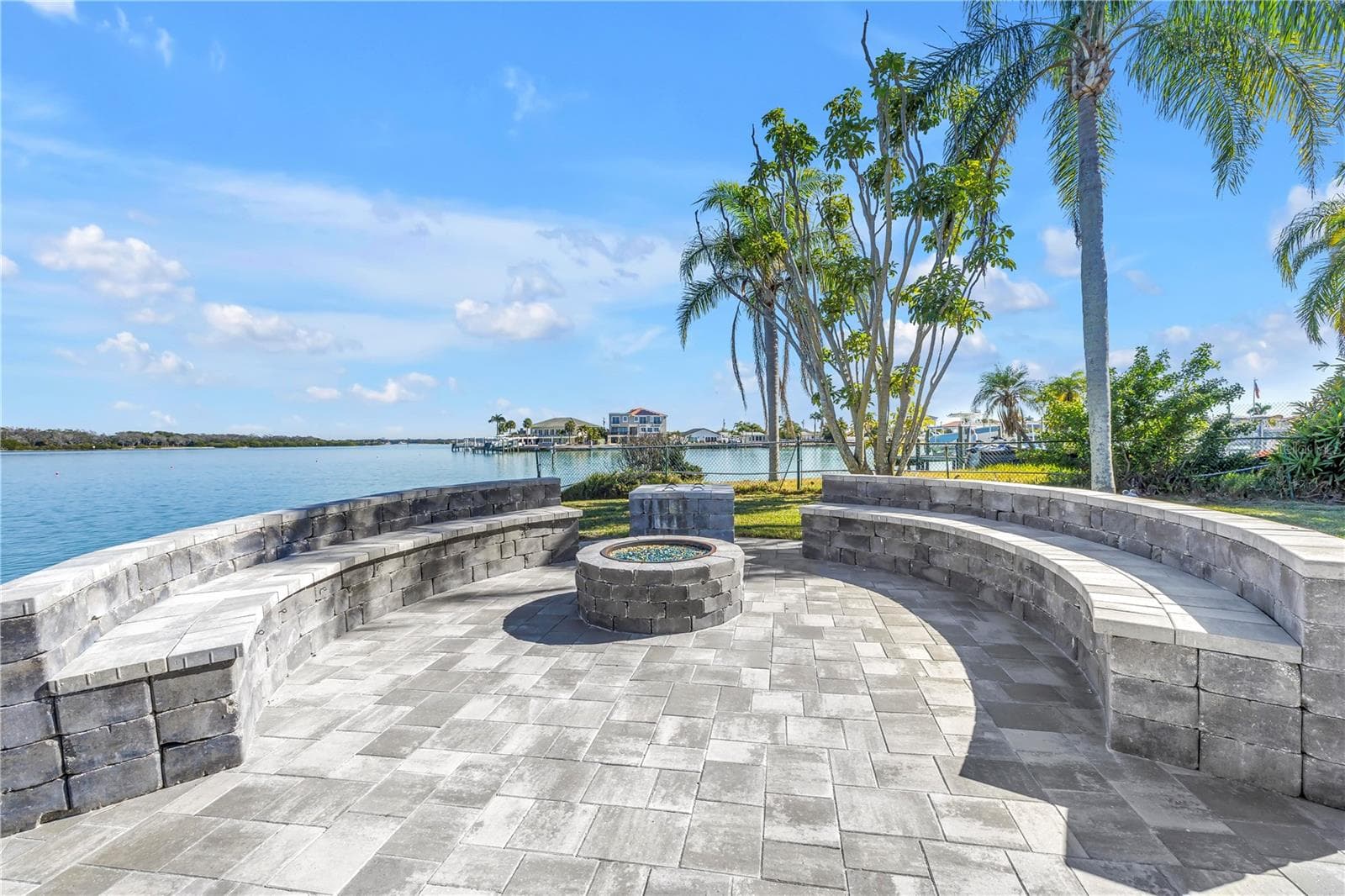 Single Family Residence at 583 CRYSTAL DR, MADEIRA BEACH, photo 7 of 100