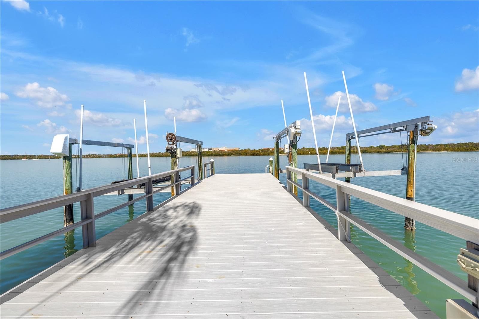 Single Family Residence at 583 CRYSTAL DR, MADEIRA BEACH, photo 86 of 100