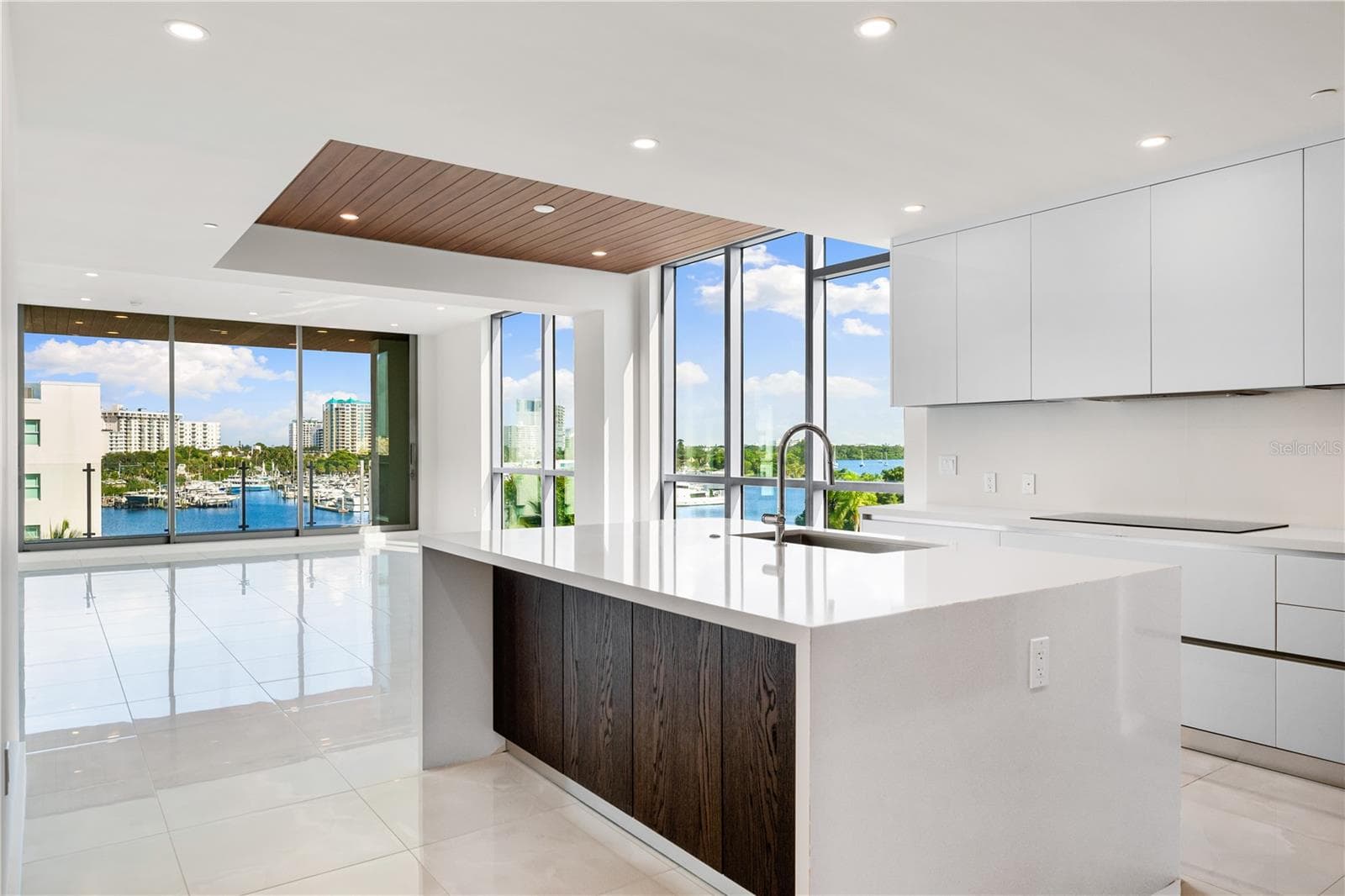 Condominium at 111 GOLDEN GATE #403, SARASOTA, photo 4 of 55