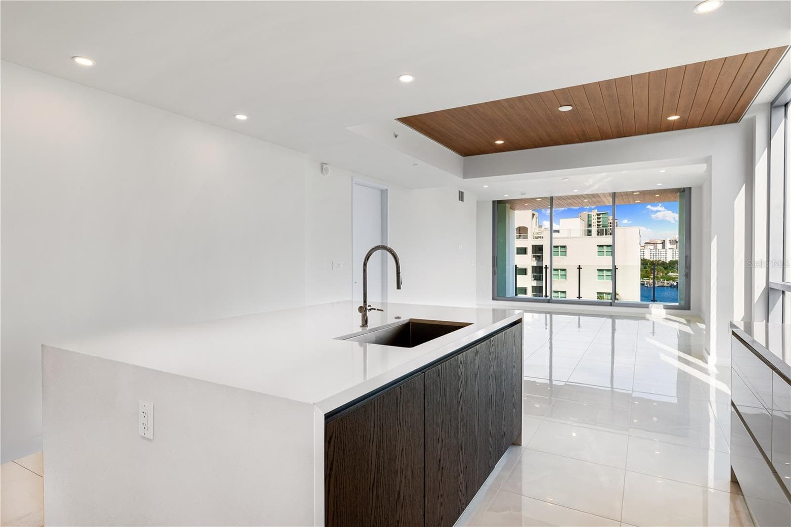Condominium at 111 GOLDEN GATE #403, SARASOTA, photo 5 of 55