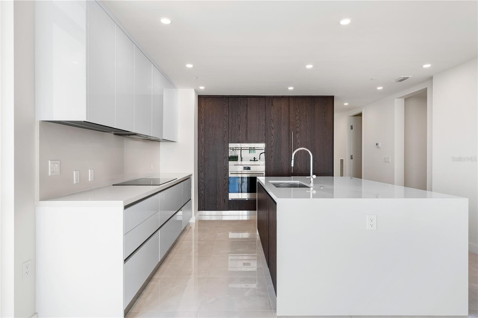 Condominium at 111 GOLDEN GATE #403, SARASOTA, photo 9 of 55